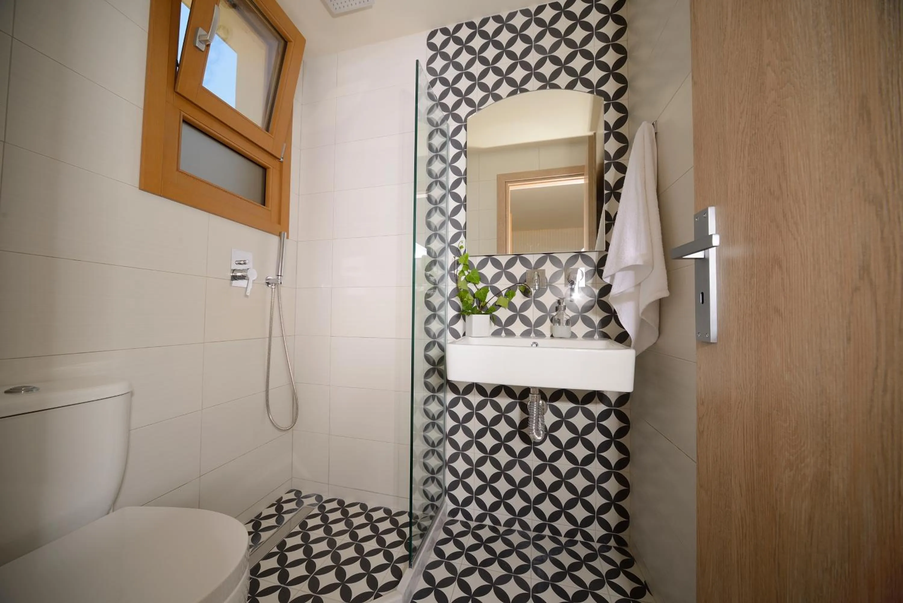 Shower in Veranda Rossa Suites