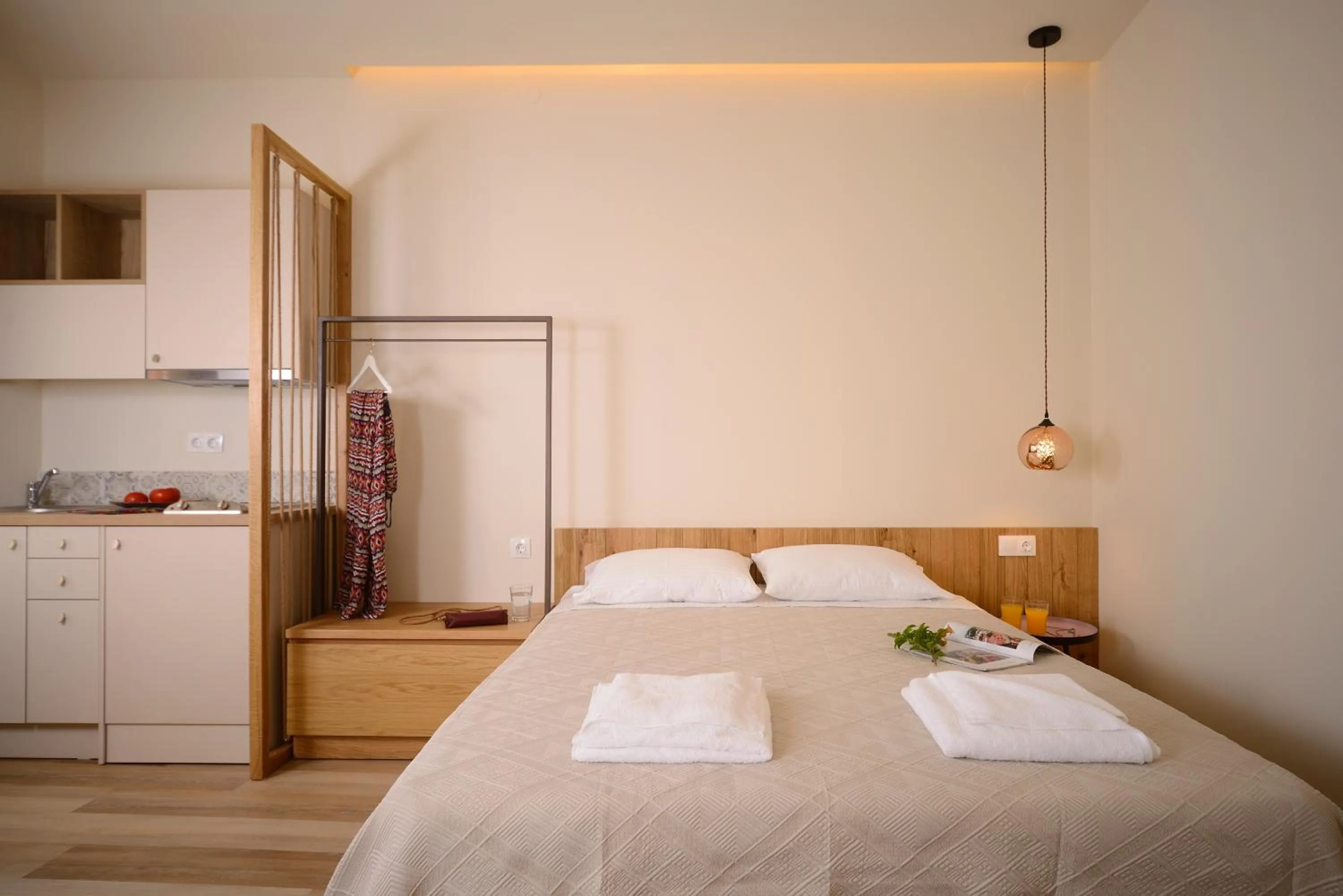 Kitchen or kitchenette, Bed in Veranda Rossa Suites