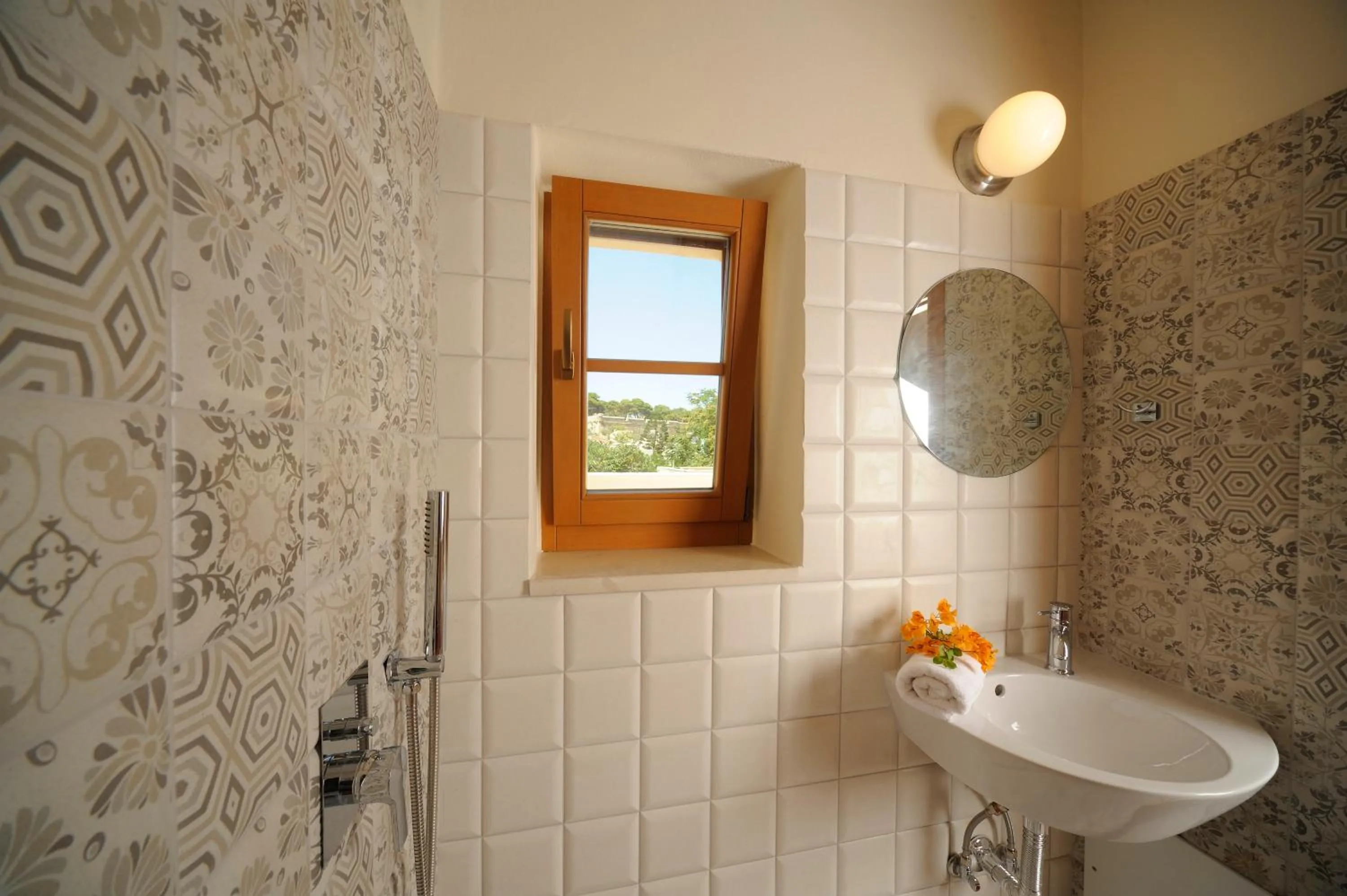 Shower in Veranda Rossa Suites