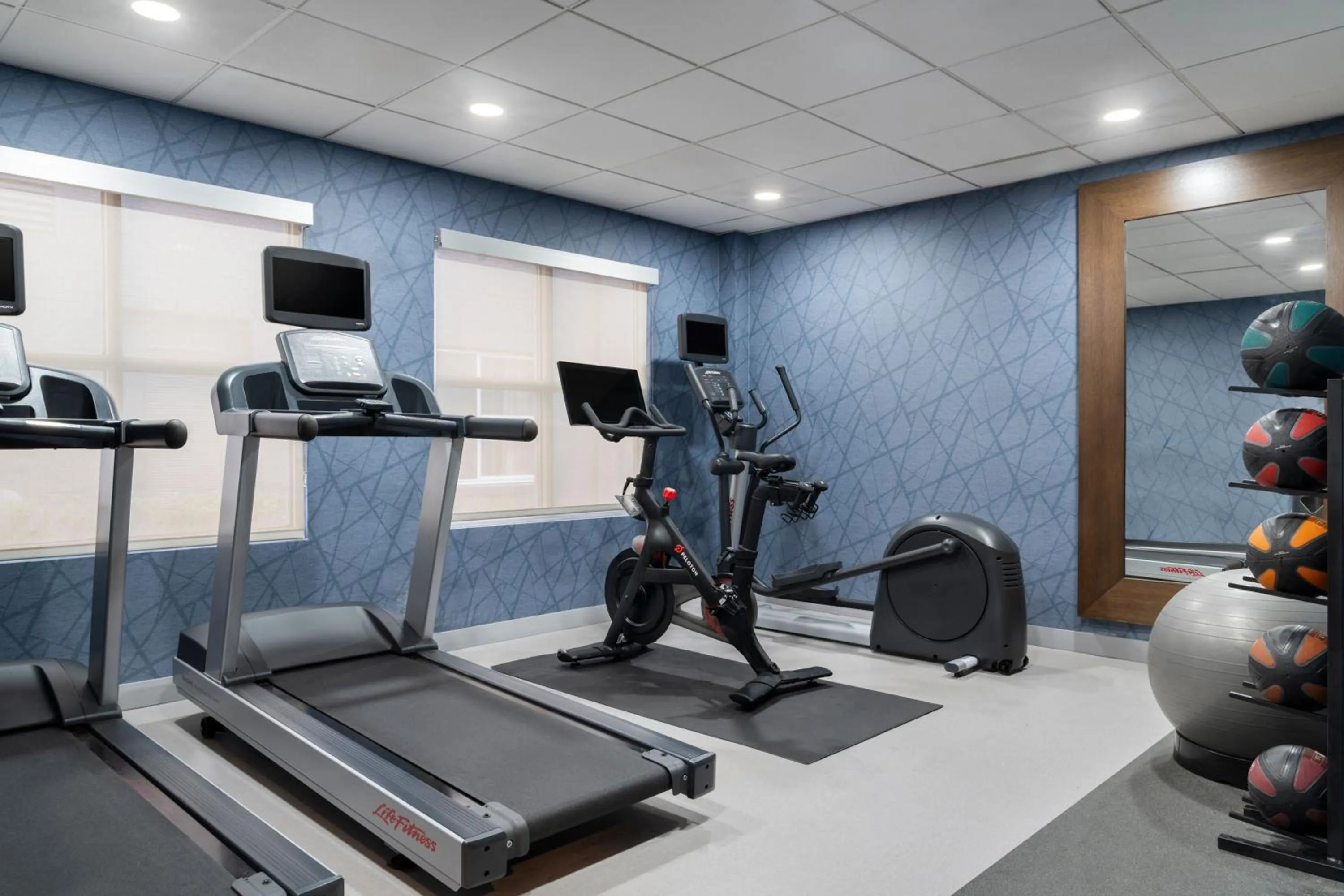 Fitness centre/facilities in Homewood Suites by Hilton Chester