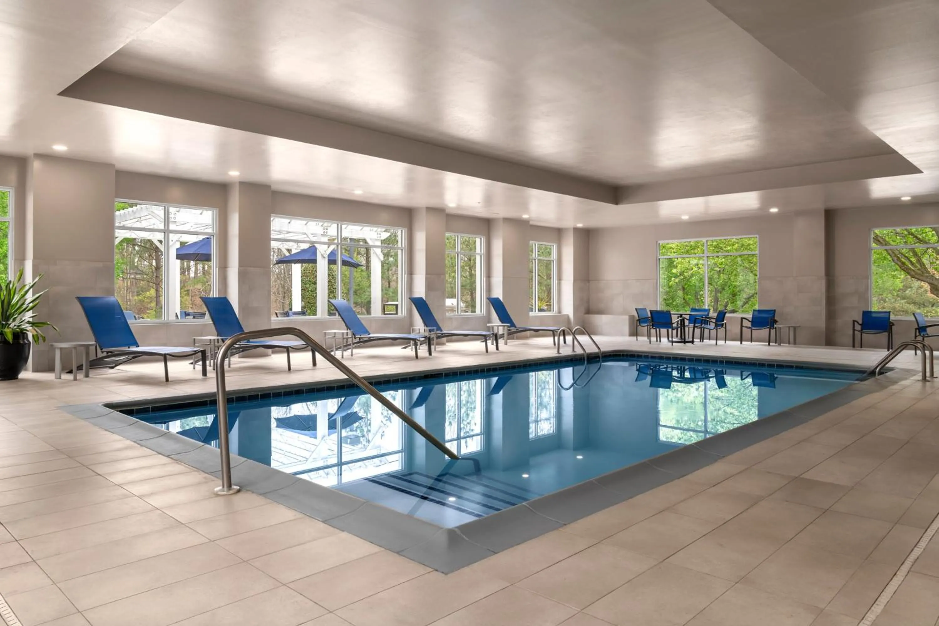 Swimming pool in Homewood Suites by Hilton Chester