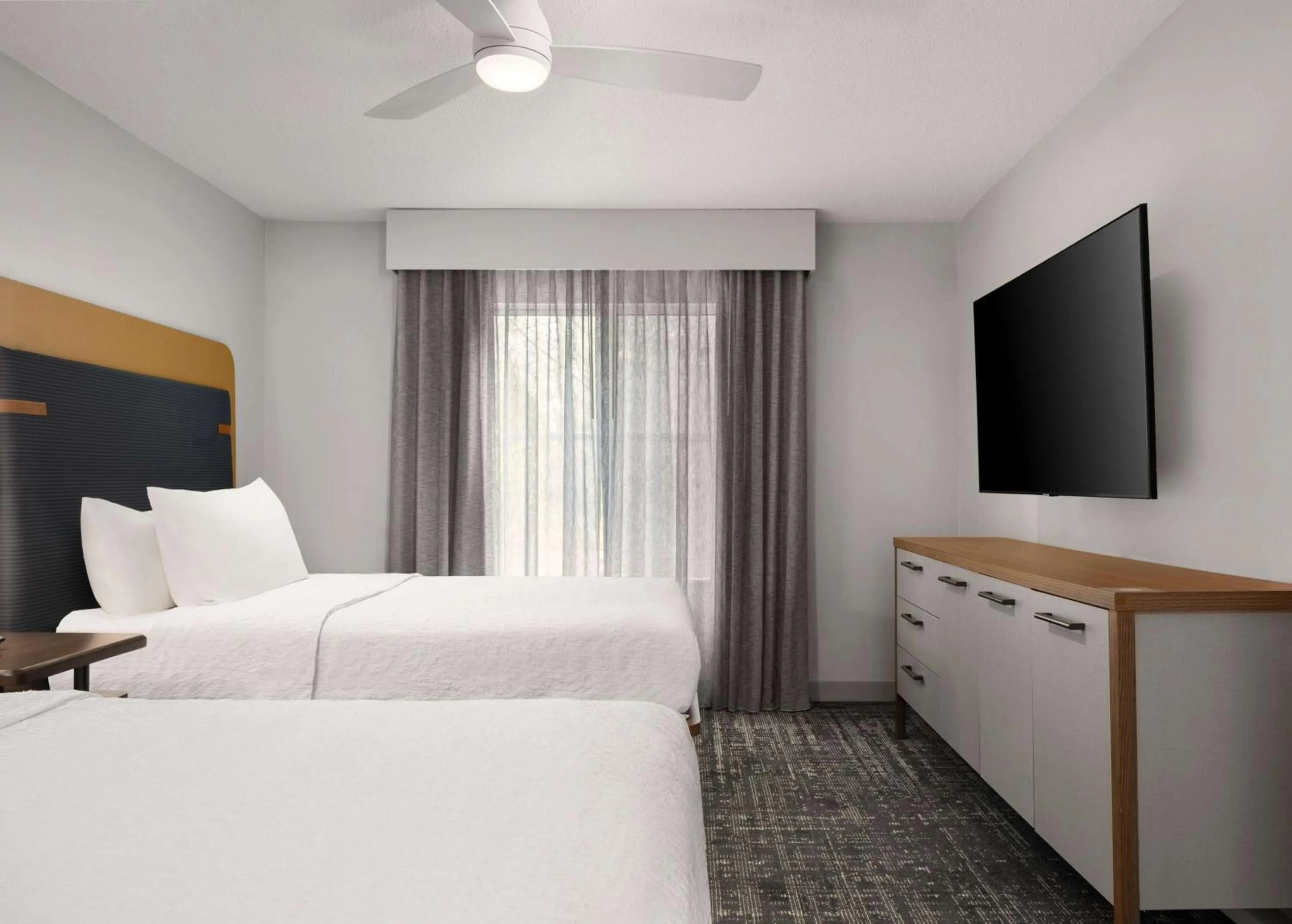 Bed in Homewood Suites by Hilton Chester