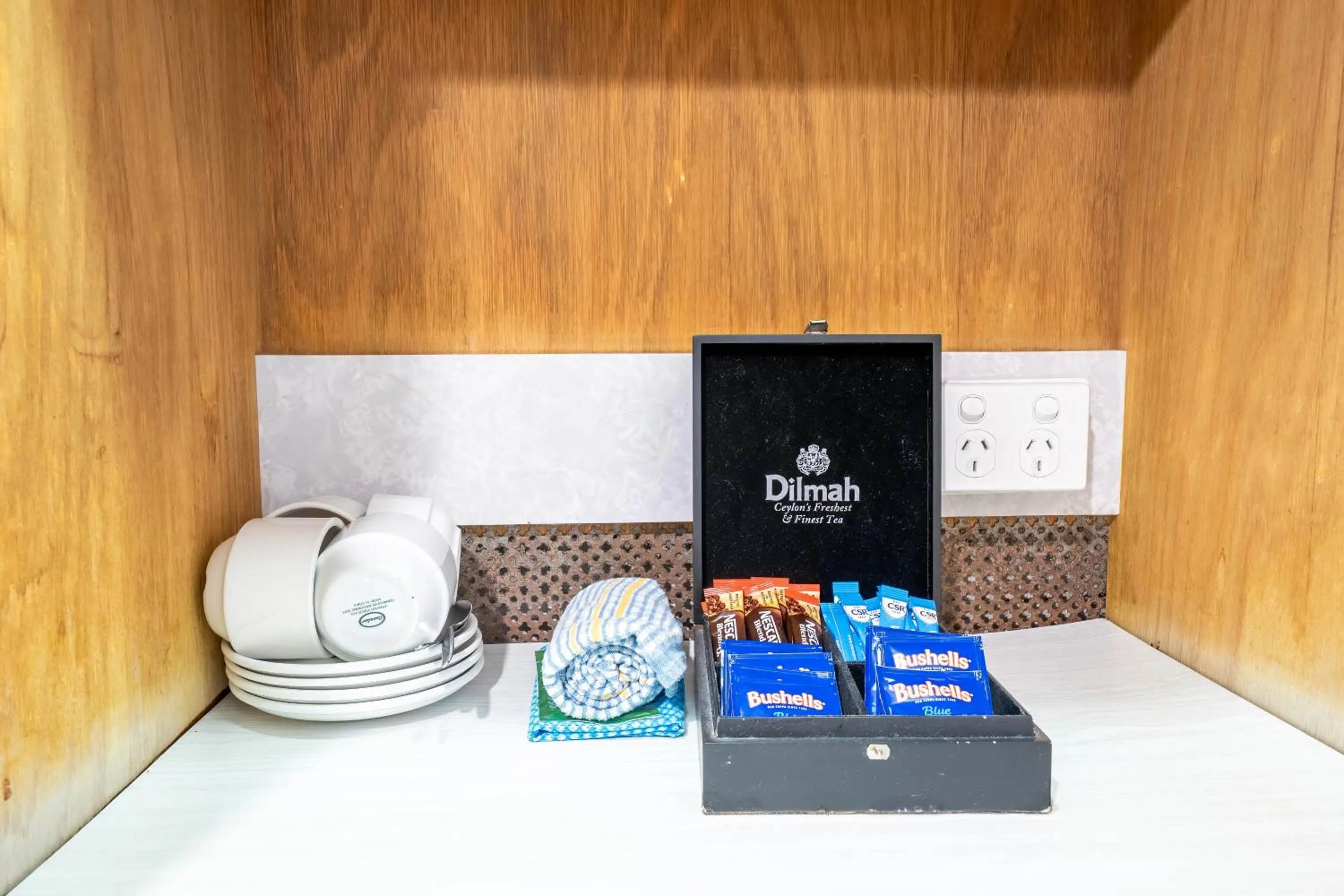 Coffee/tea facilities in Bayside Hotel