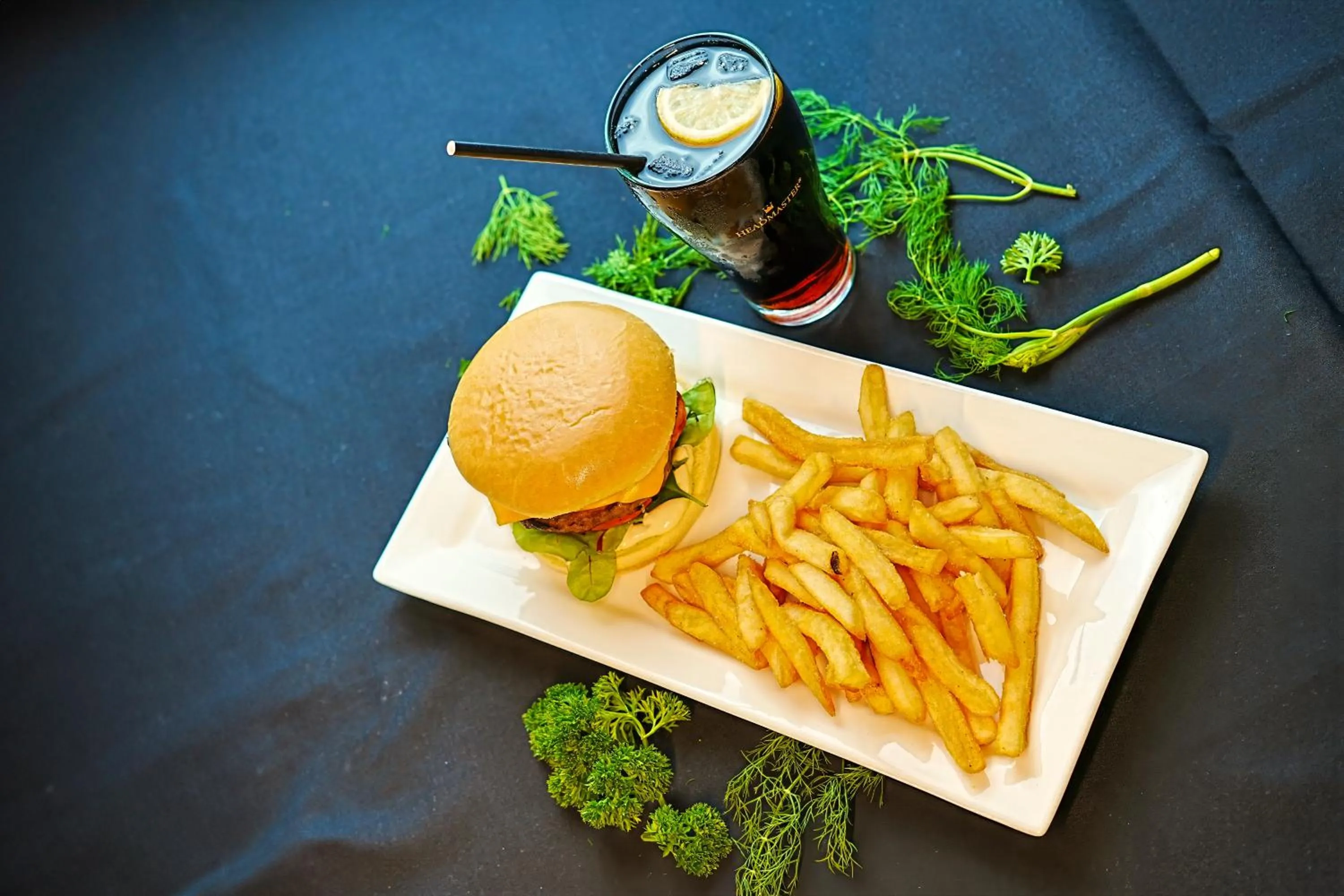 Food and drinks in Bayside Hotel