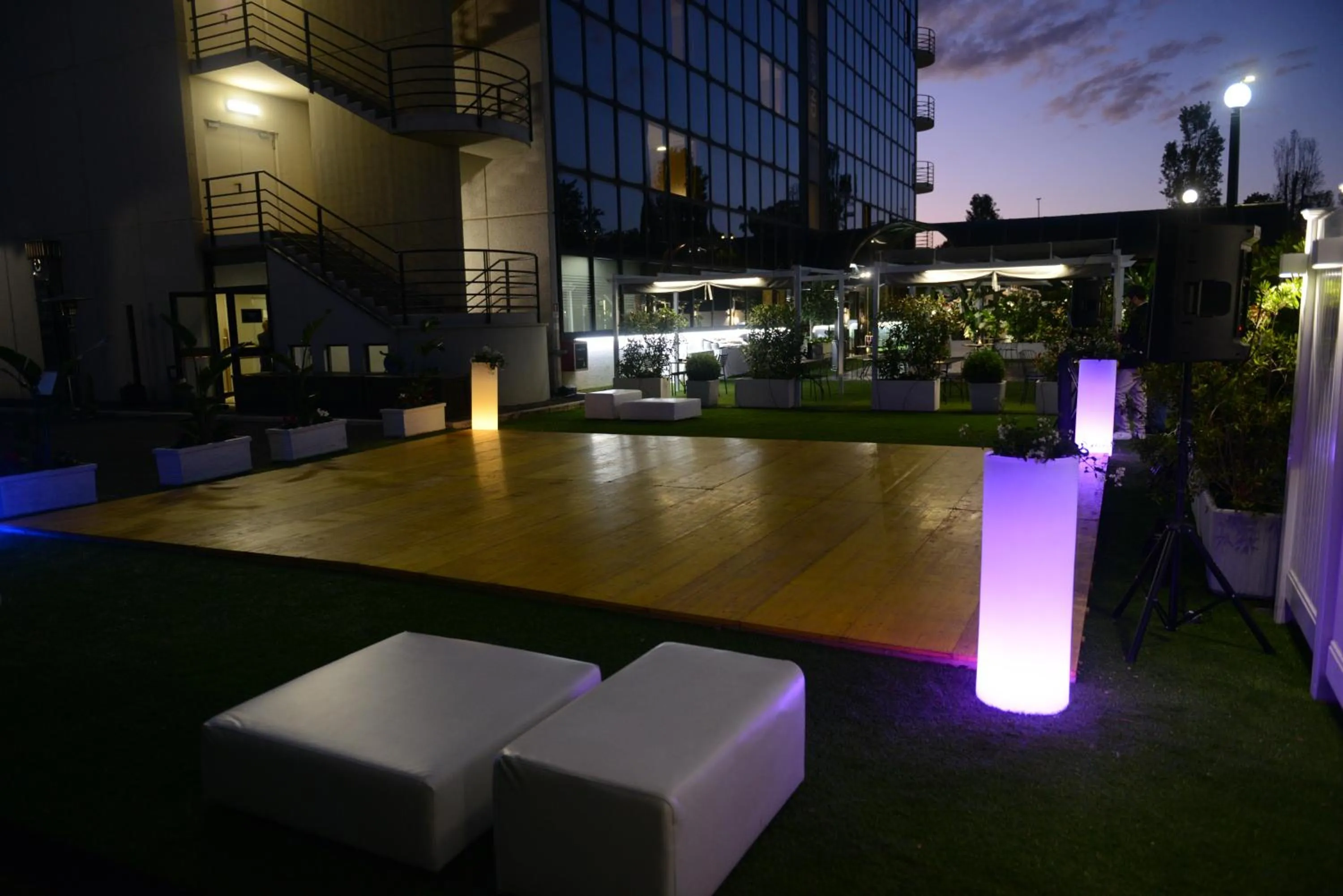 Restaurant/places to eat in Hotel The Brand