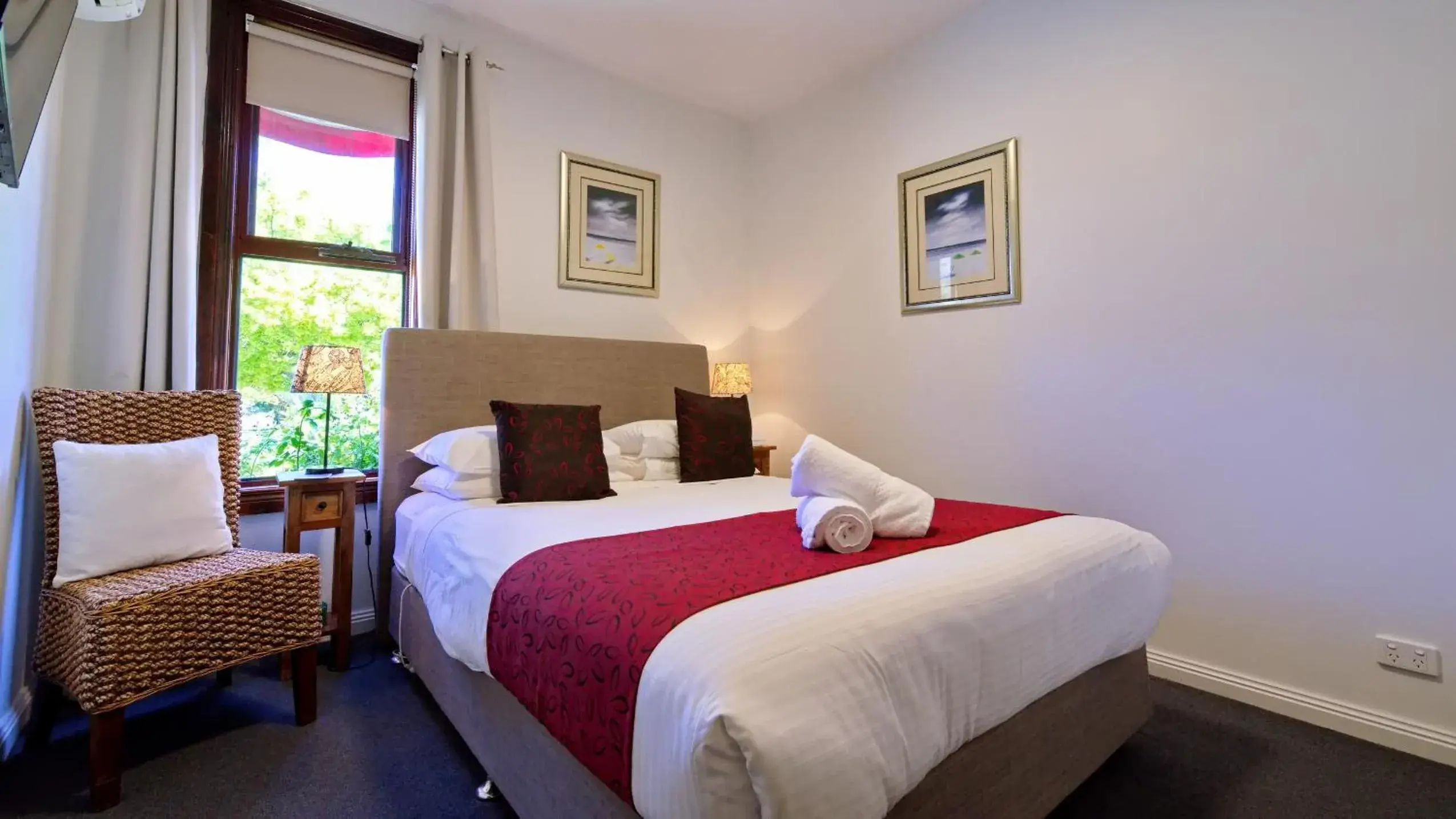 Photo of the whole room, Bed in Tranquilles Bed & Breakfast Photo of the whole room, Bed in Tranquilles Bed & Breakfast