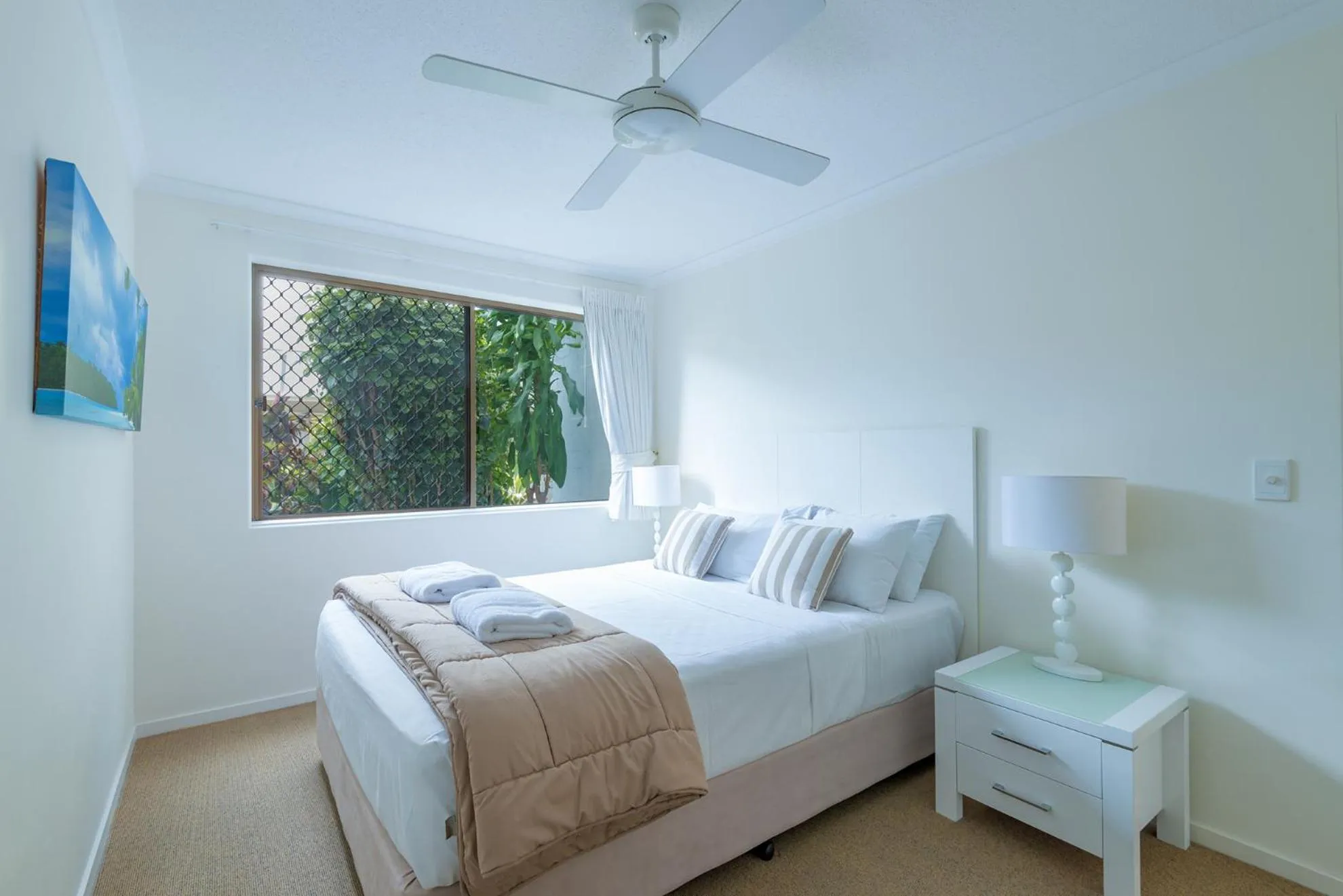 Bedroom, Bed in Munna Beach Apartments