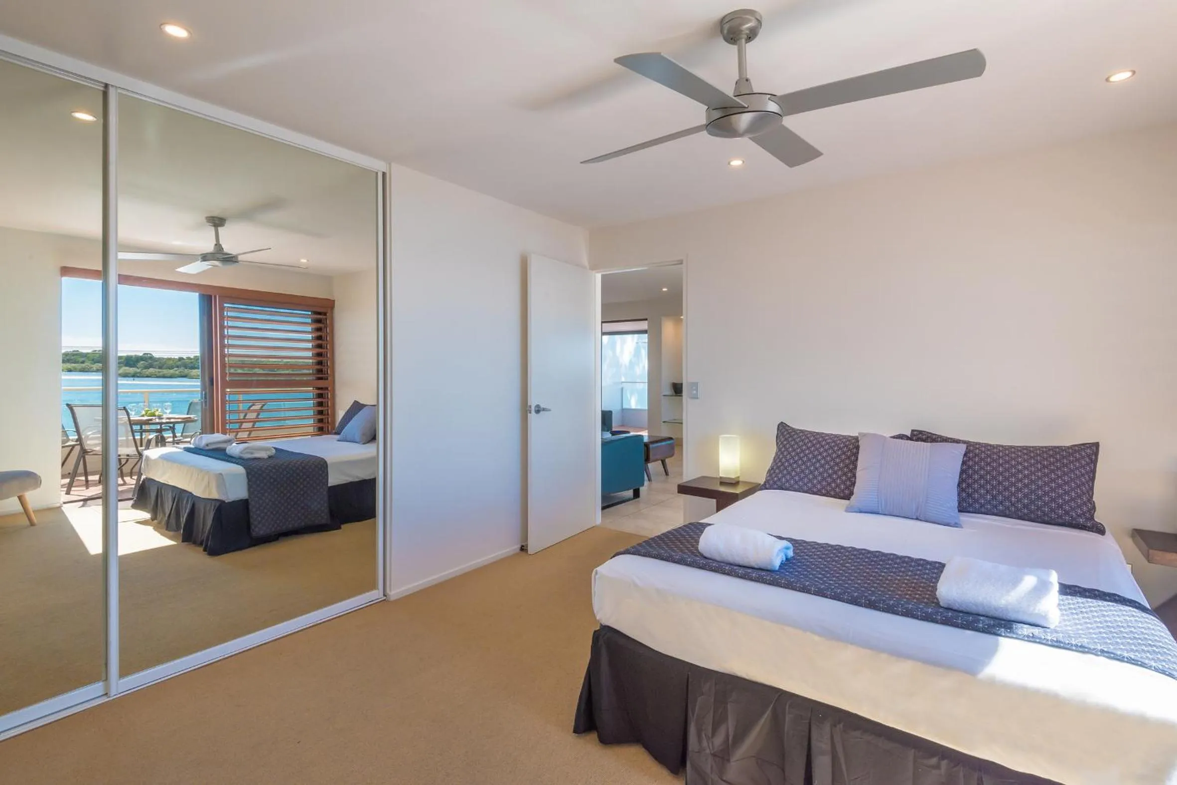 Bedroom, Bed in Munna Beach Apartments