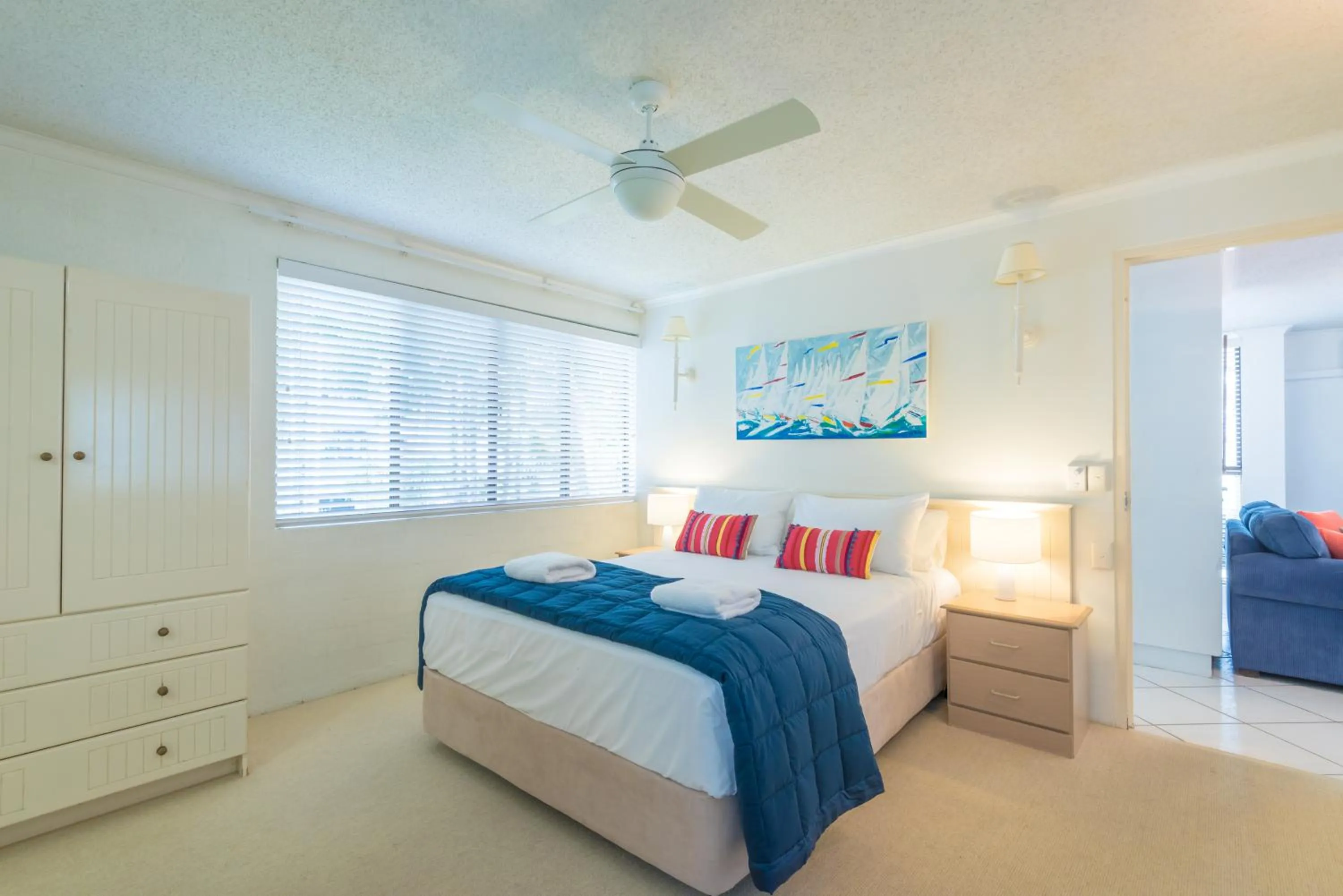 Bedroom, Bed in Munna Beach Apartments