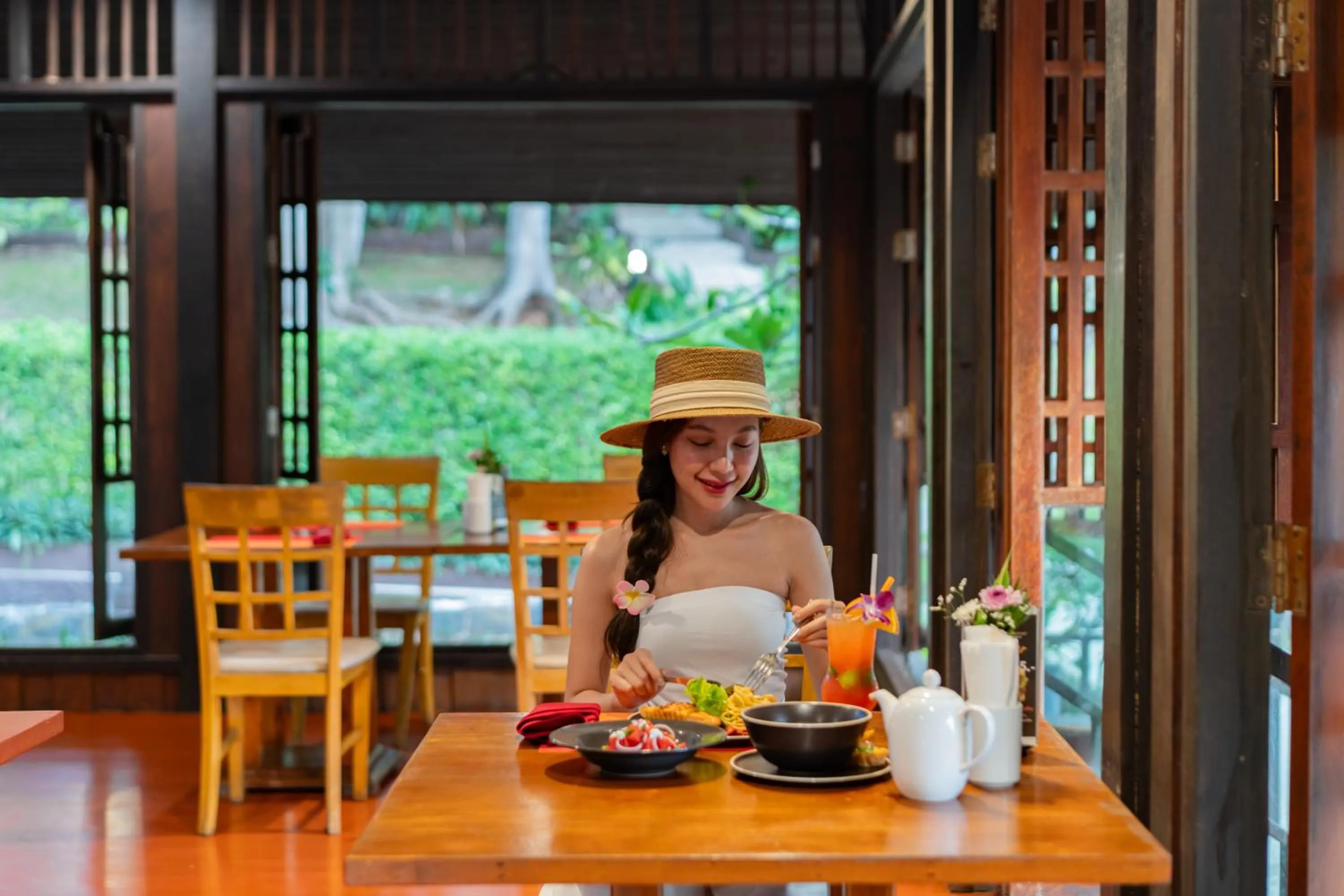 Restaurant/places to eat in Baan Krating Phuket Resort -SHA Plus