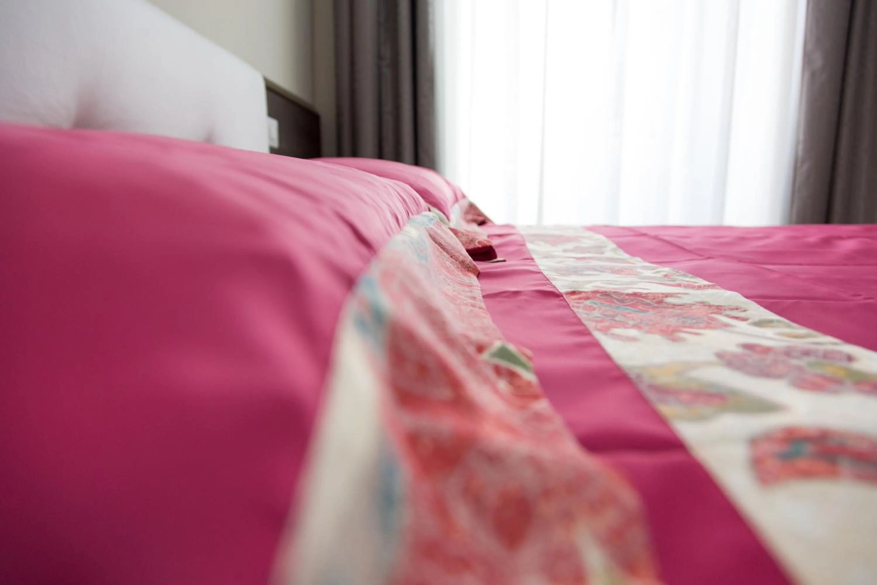 Decorative detail, Bed in Venustas Roma Hotel
