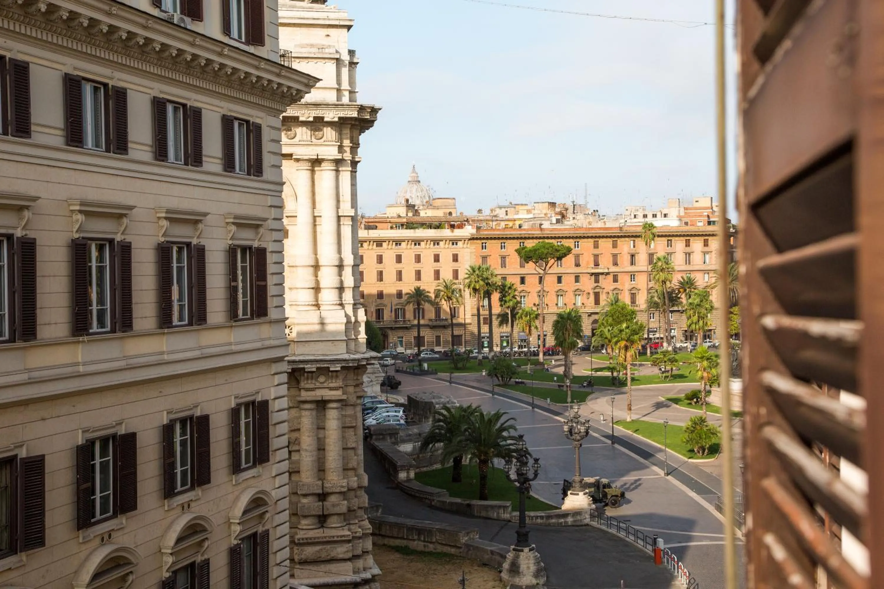 City view in Venustas Roma Hotel