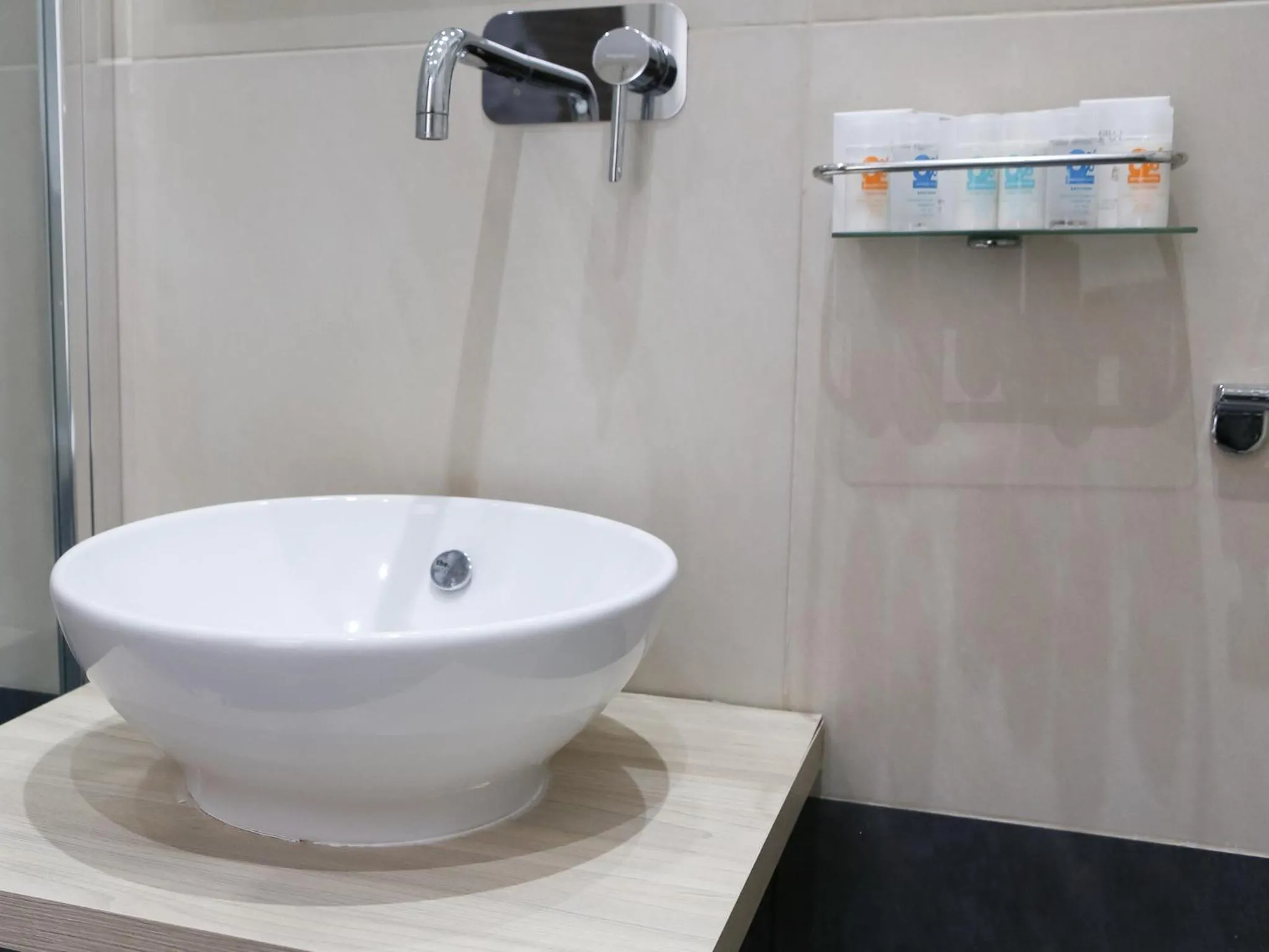 Bathroom in Venustas Roma Hotel