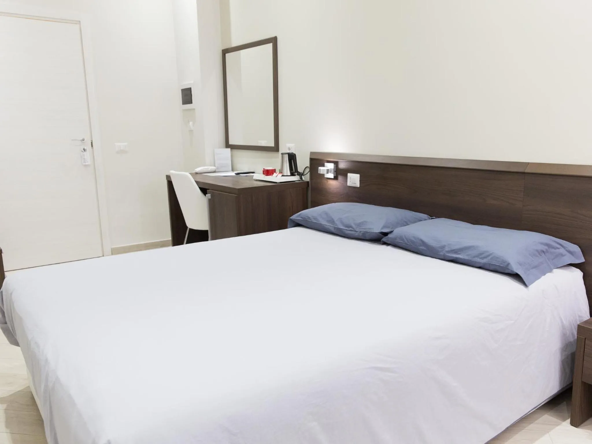 Decorative detail, Bed in Venustas Roma Hotel