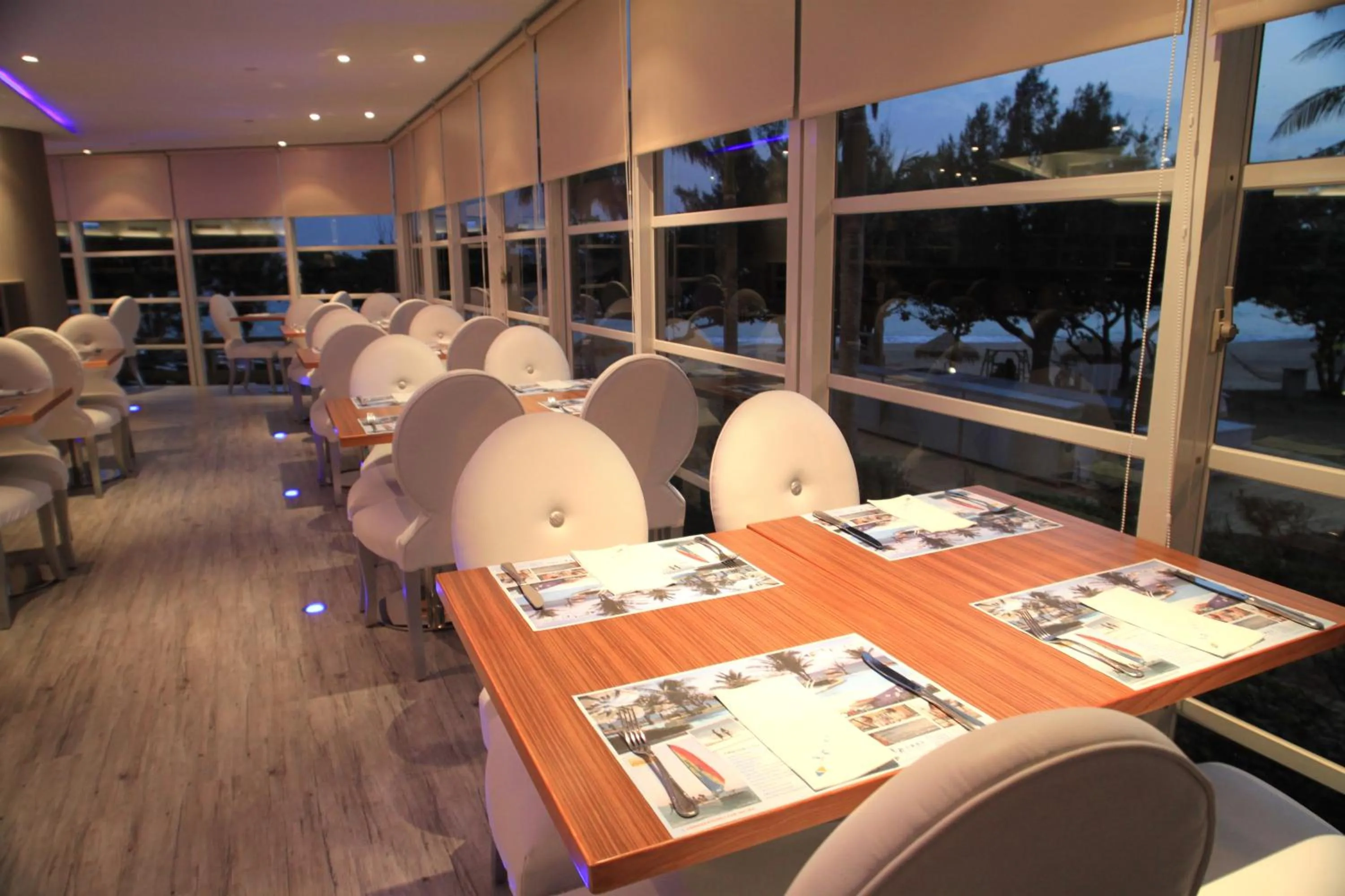 Breakfast in Chateau Beach Resort Kenting