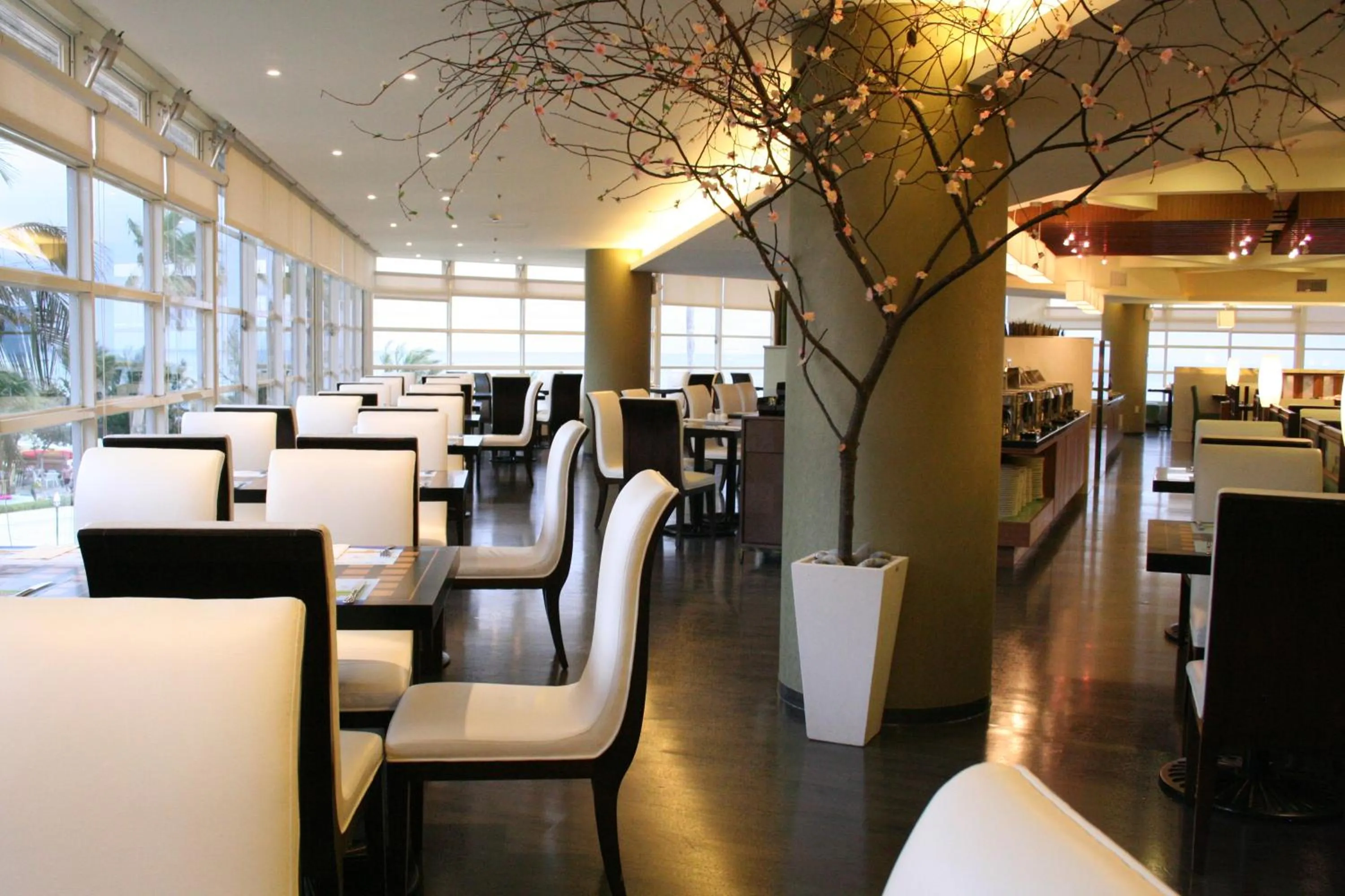 Breakfast in Chateau Beach Resort Kenting