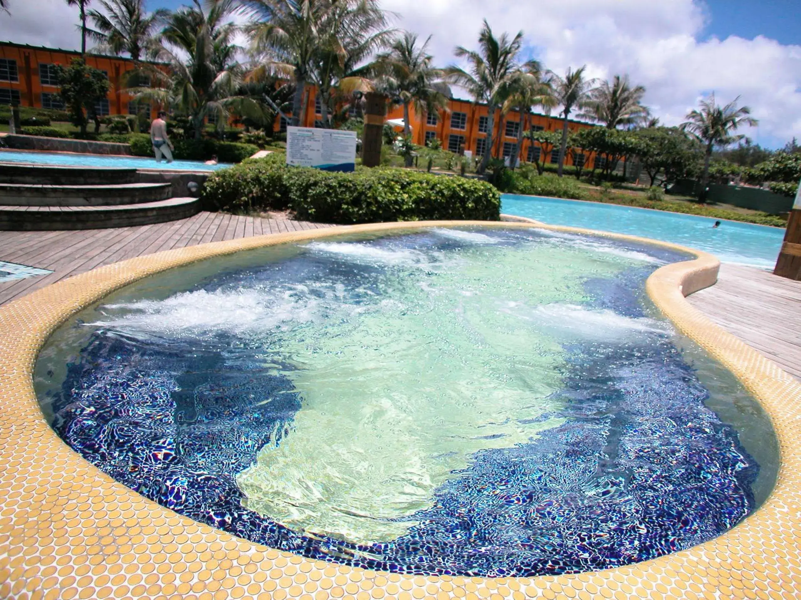 Swimming pool in Chateau Beach Resort Kenting Swimming pool in Chateau Beach Resort Kenting