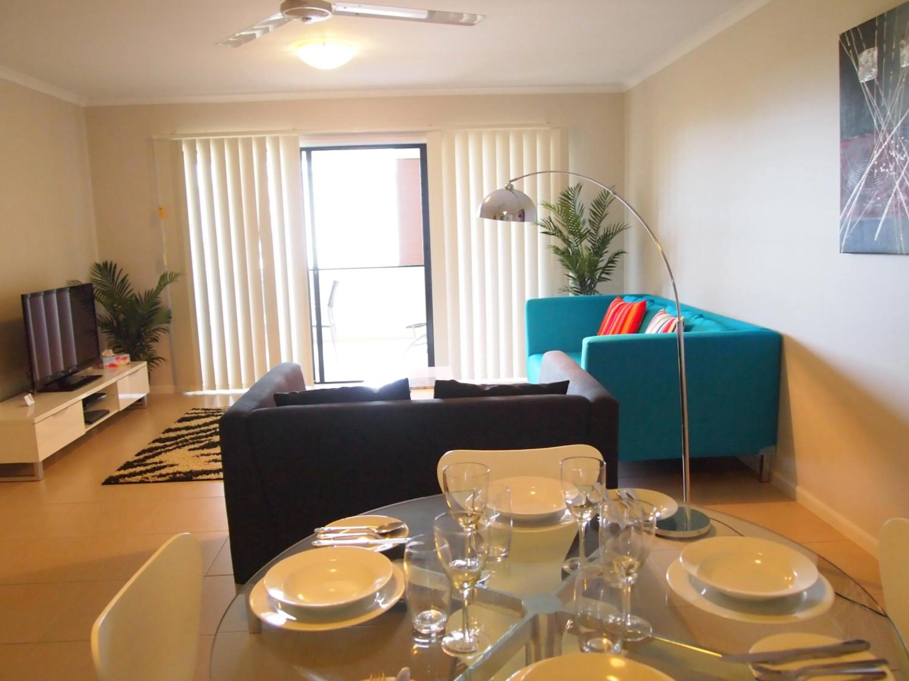 Dining area in Edge Apartments Cairns