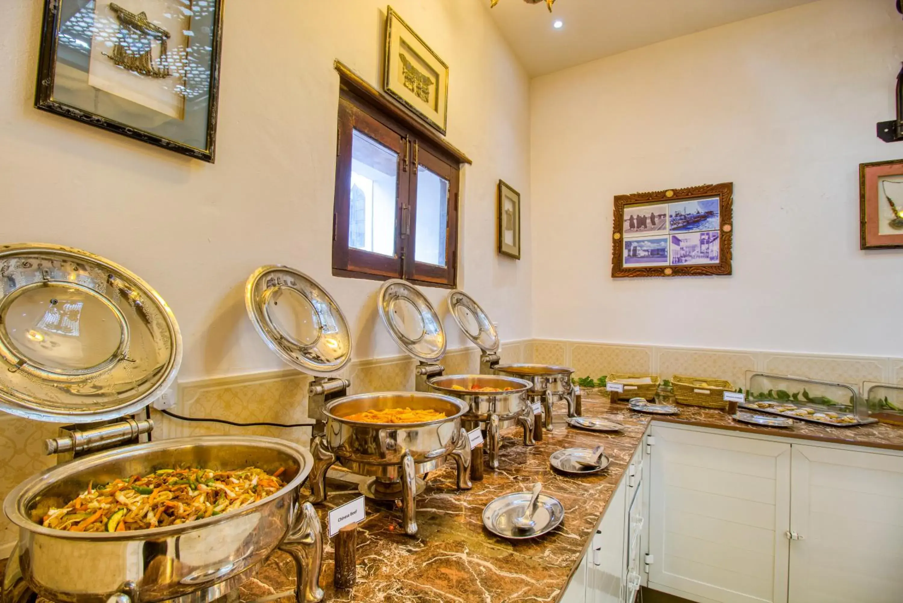 Restaurant/places to eat in Tembo Palace Hotel Restaurant/places to eat in Tembo Palace Hotel