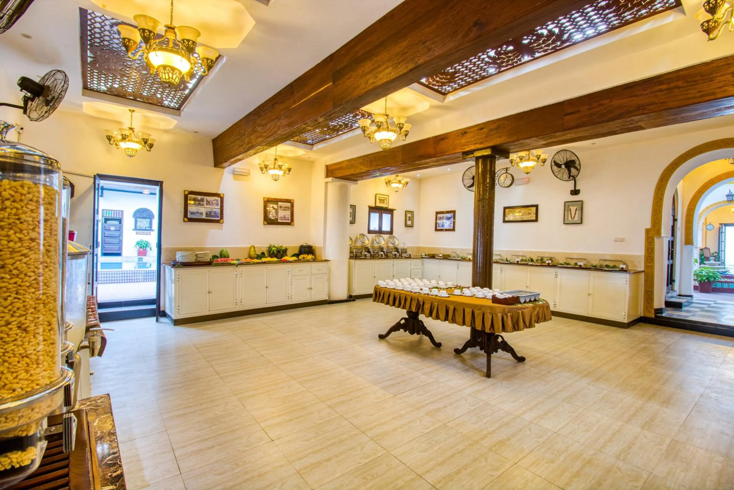 Buffet breakfast in Tembo Palace Hotel