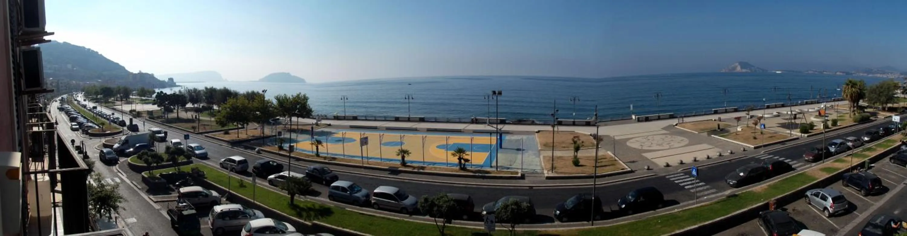 Photo of the whole room in B&B del Mare