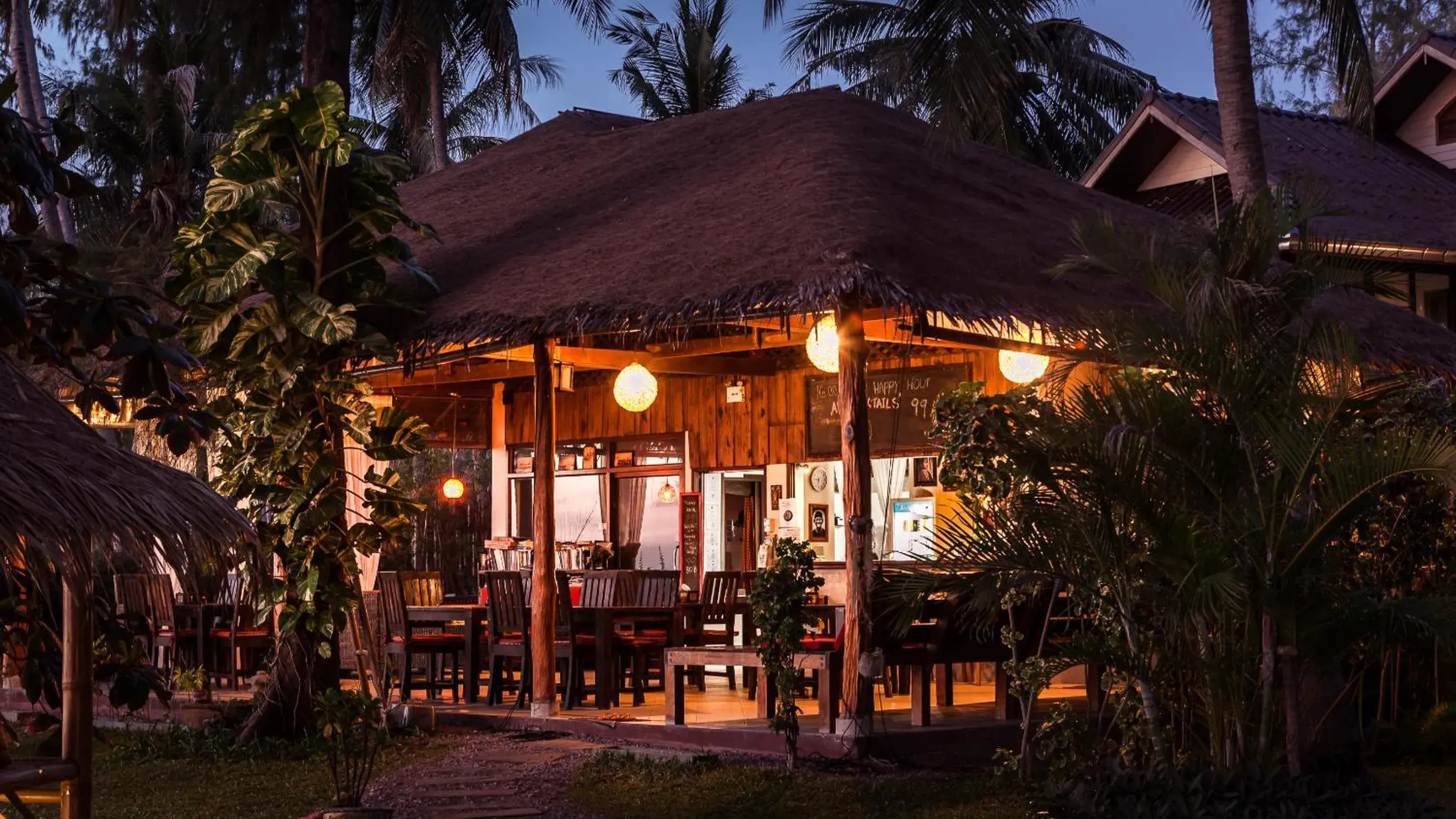 Restaurant/places to eat in Baan Manali Resort Restaurant/places to eat in Baan Manali Resort