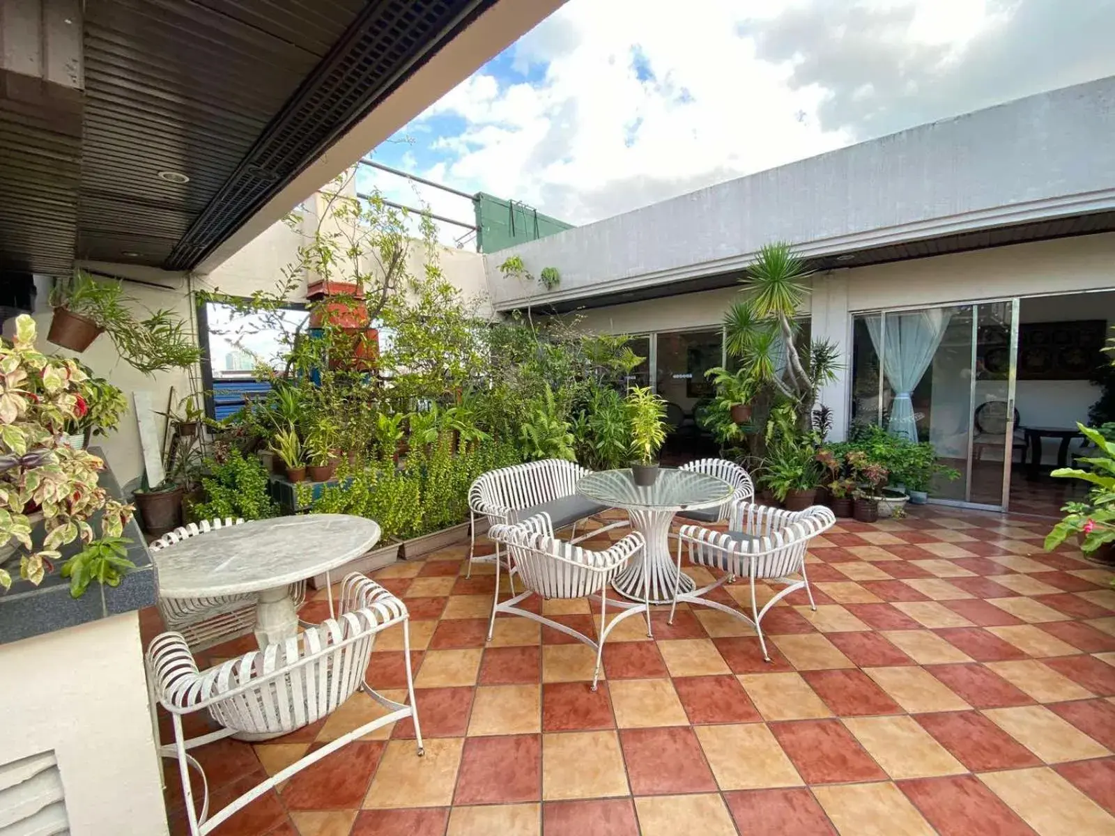 Property building in Stone House Quezon City Property building in Stone House Quezon City