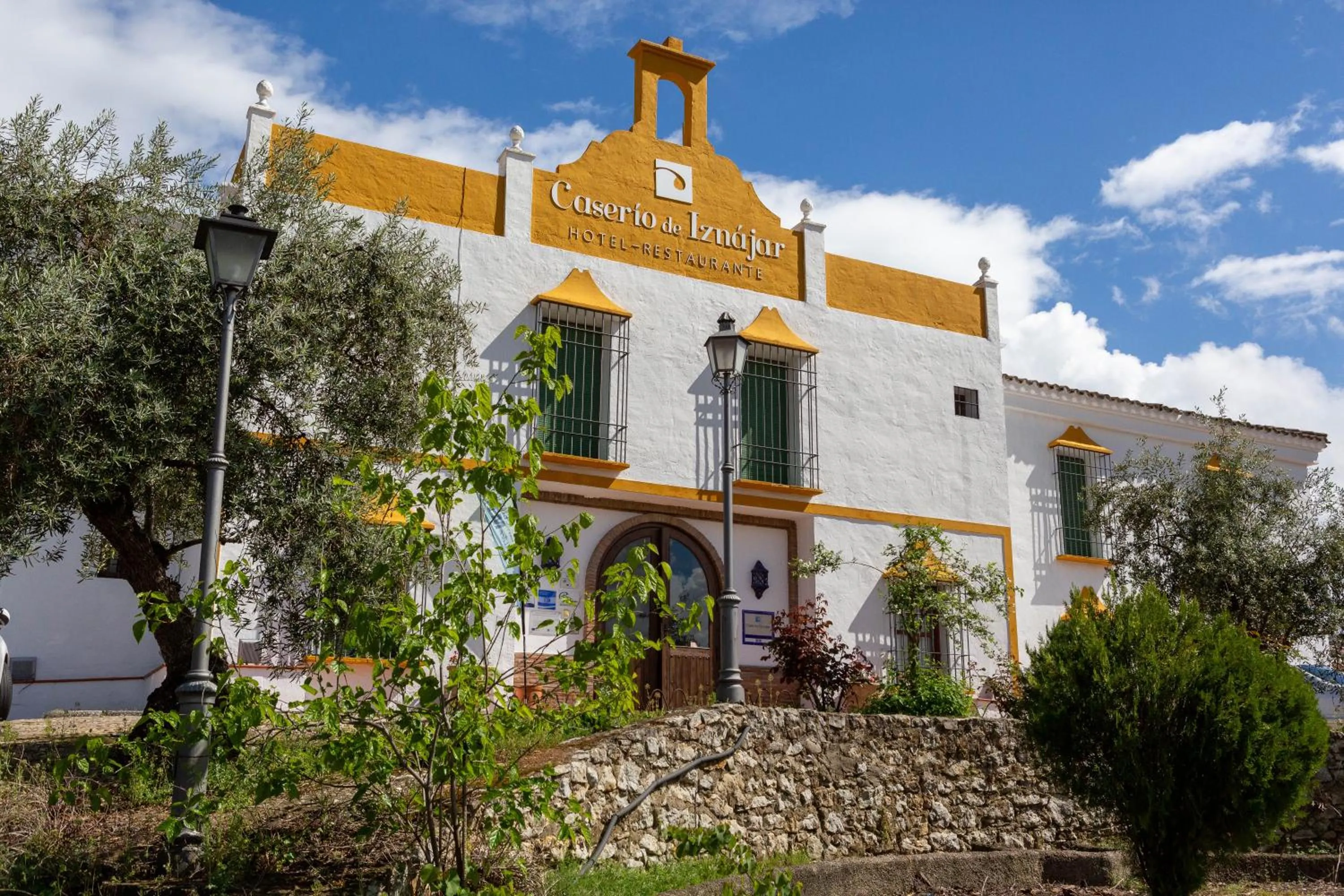 Facade/entrance in Caserio de Iznájar