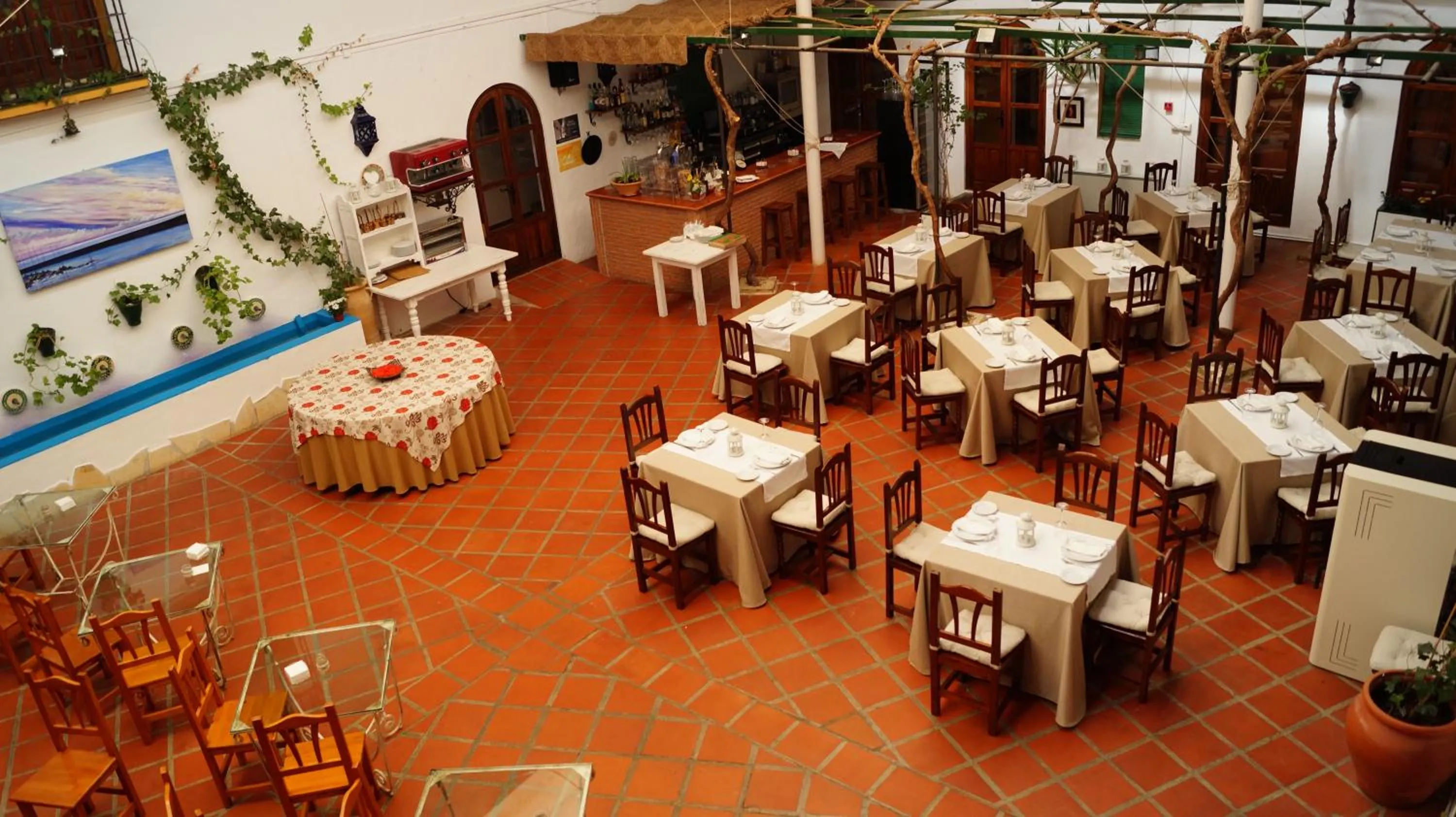 Restaurant/places to eat in Caserio de Iznájar