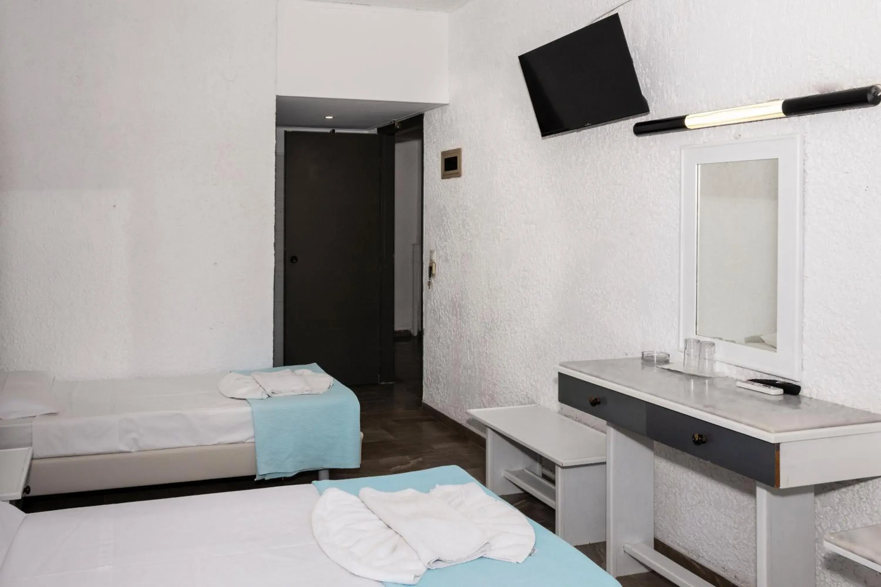 Twin Room in Gorgona Hotel Twin Room in Gorgona Hotel