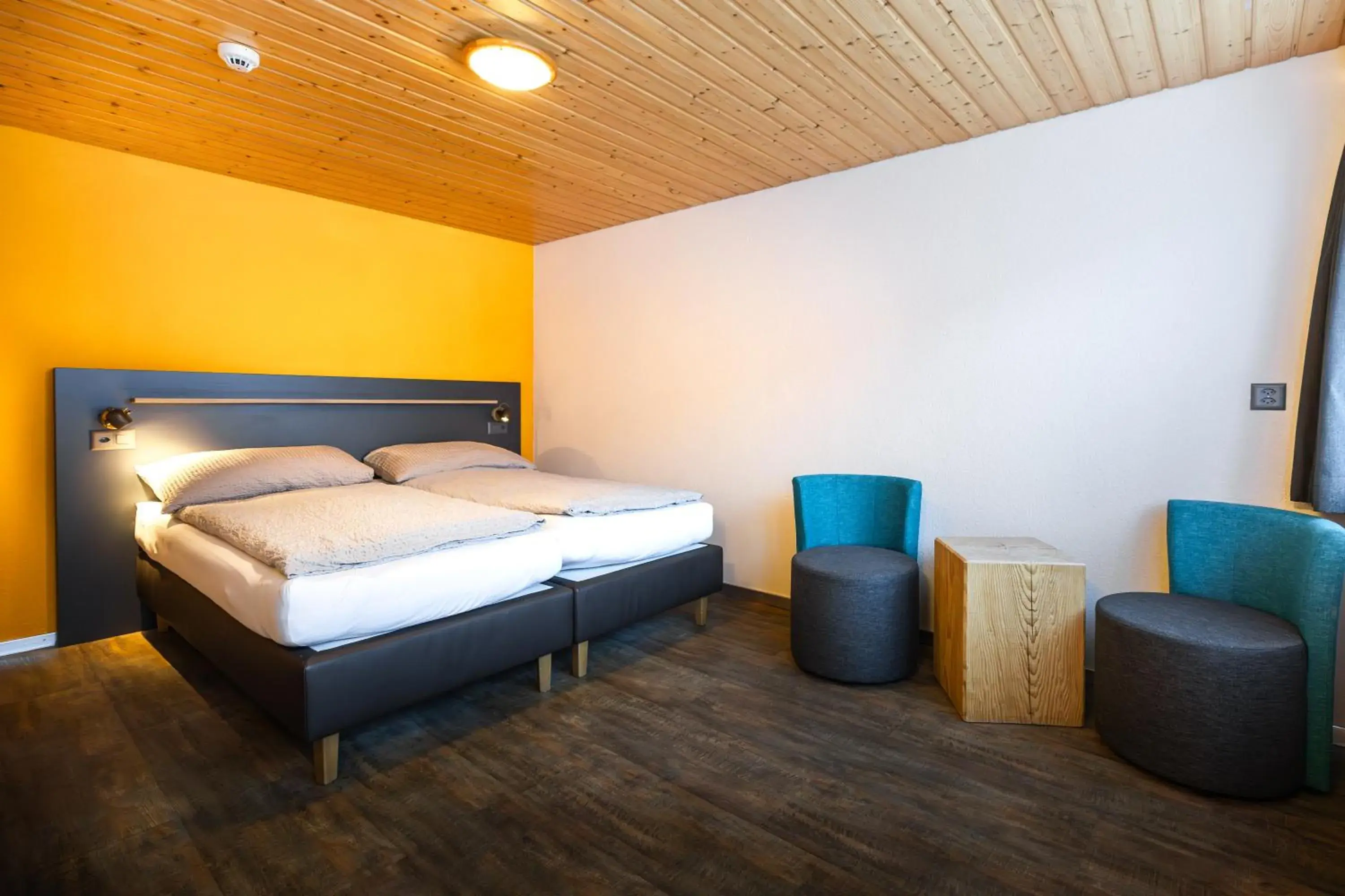 Photo of the whole room, Bed in Eiger Lodge Easy Photo of the whole room, Bed in Eiger Lodge Easy