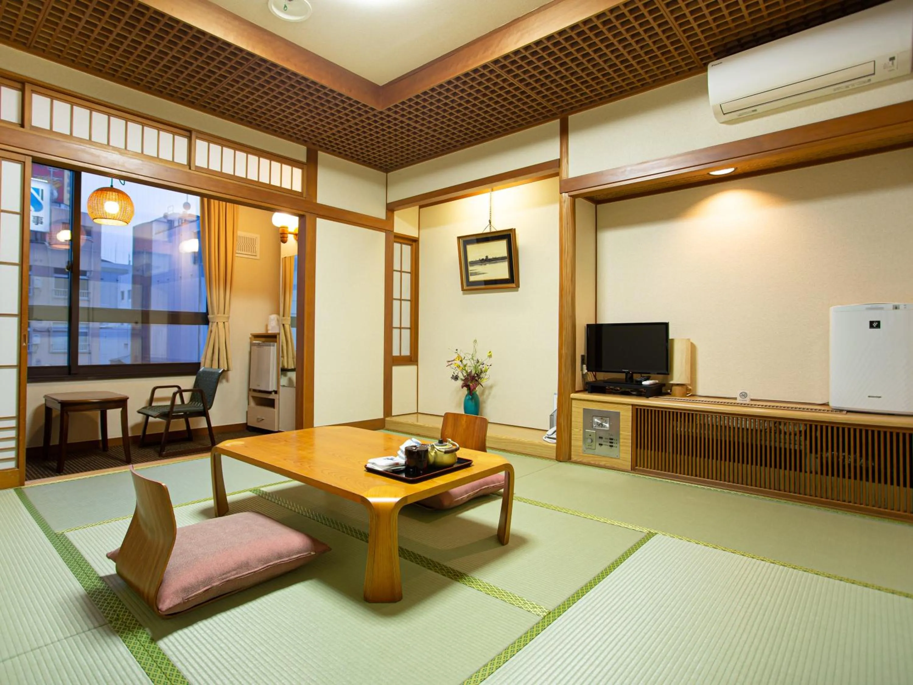 Photo of the whole room in Kaneyoshi Ryokan