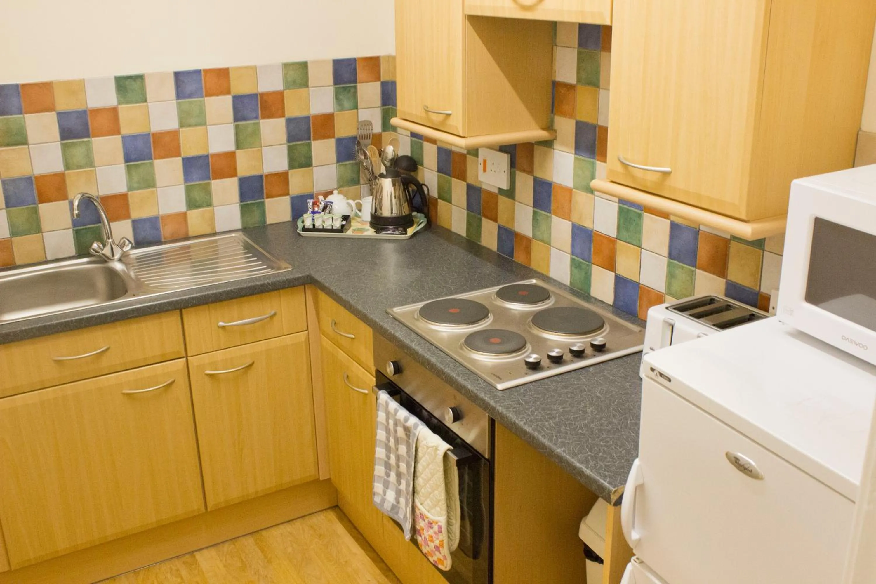 Kitchen or kitchenette in TLH Victoria Hotel - TLH Leisure, Entertainment and Spa Resort