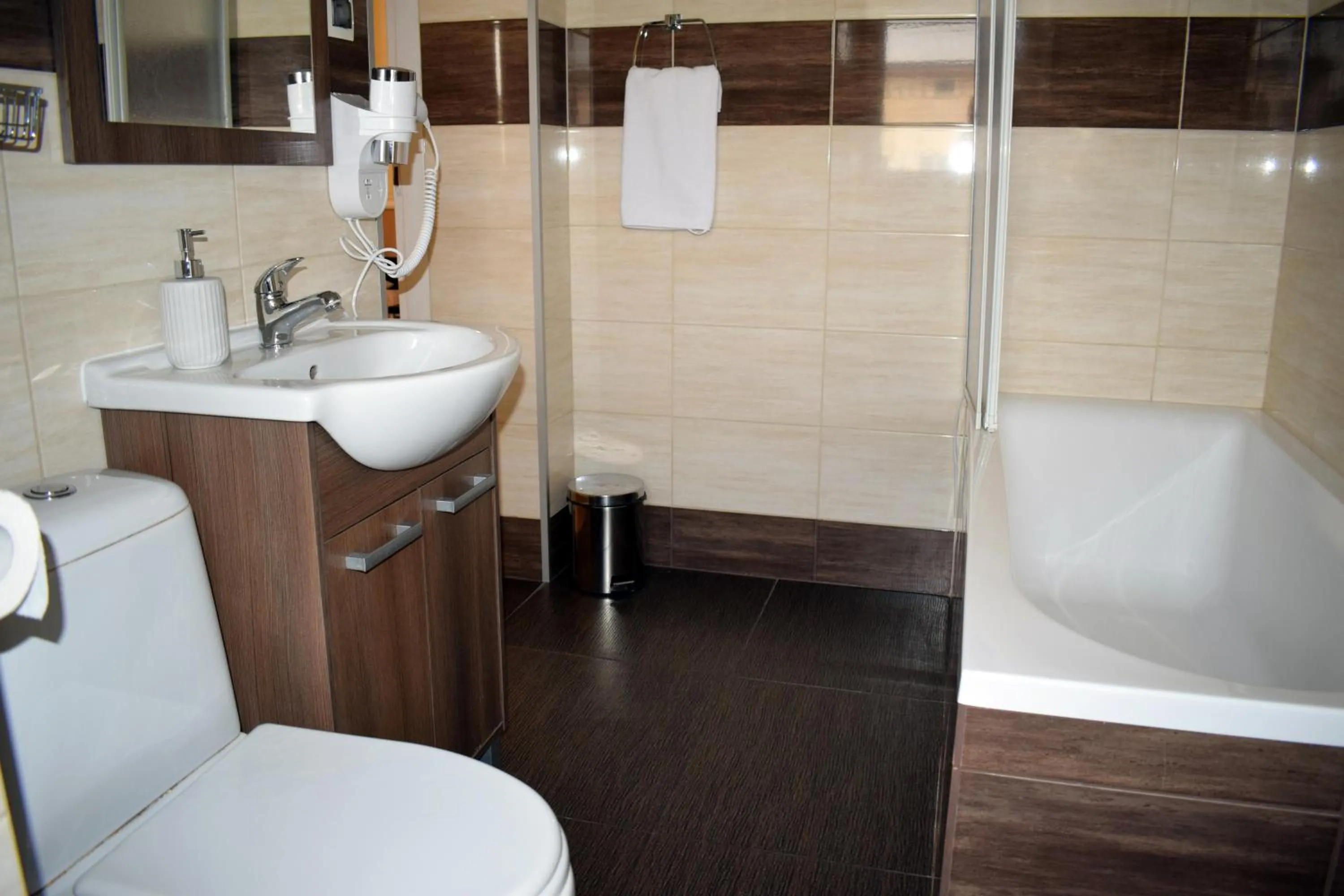 Sepia Restauracja & Noclegi