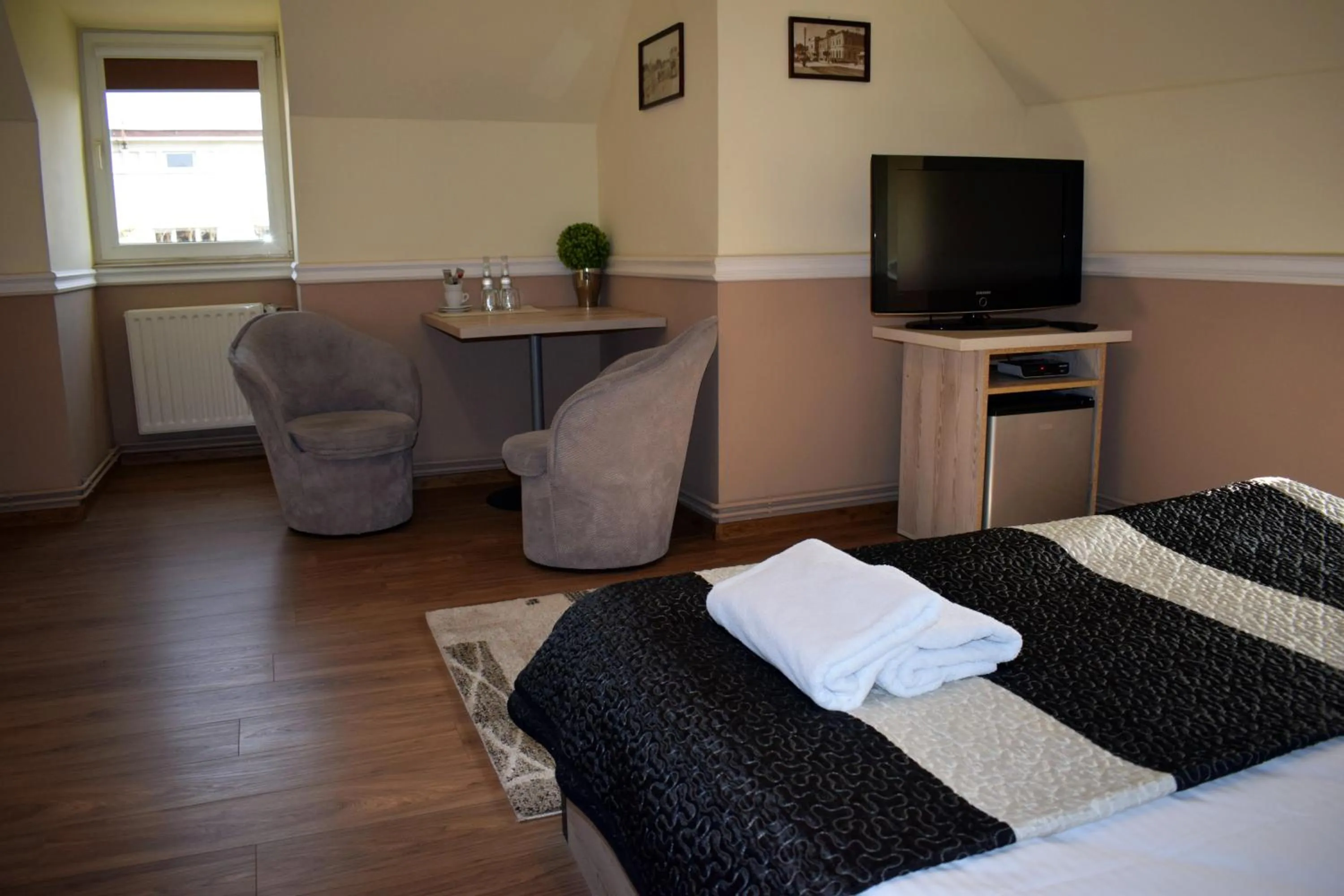 Sepia Restauracja & Noclegi