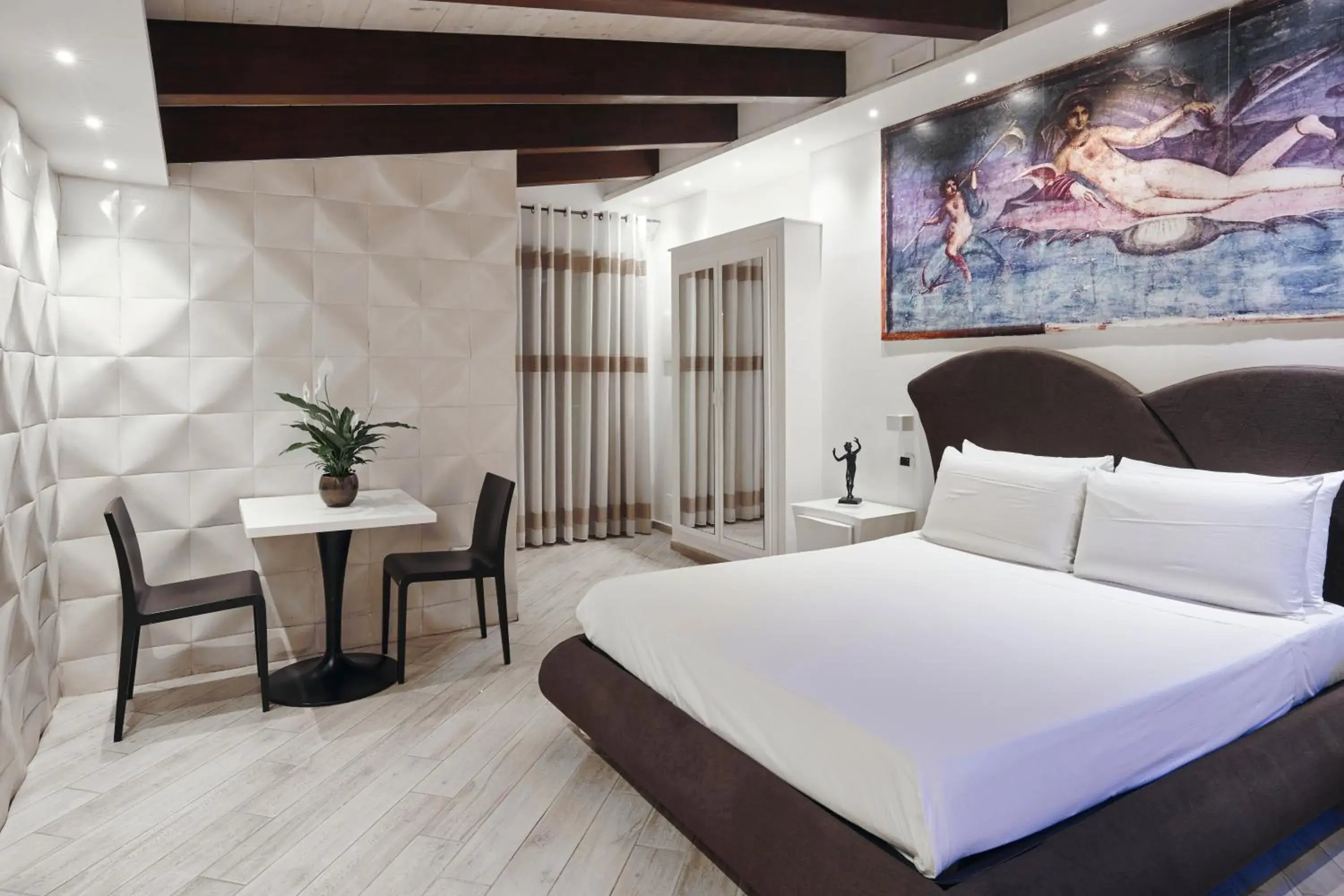 Deluxe Suite with Spa Bath in Pompei Valley Boutique Hotel Deluxe Suite with Spa Bath in Pompei Valley Boutique Hotel