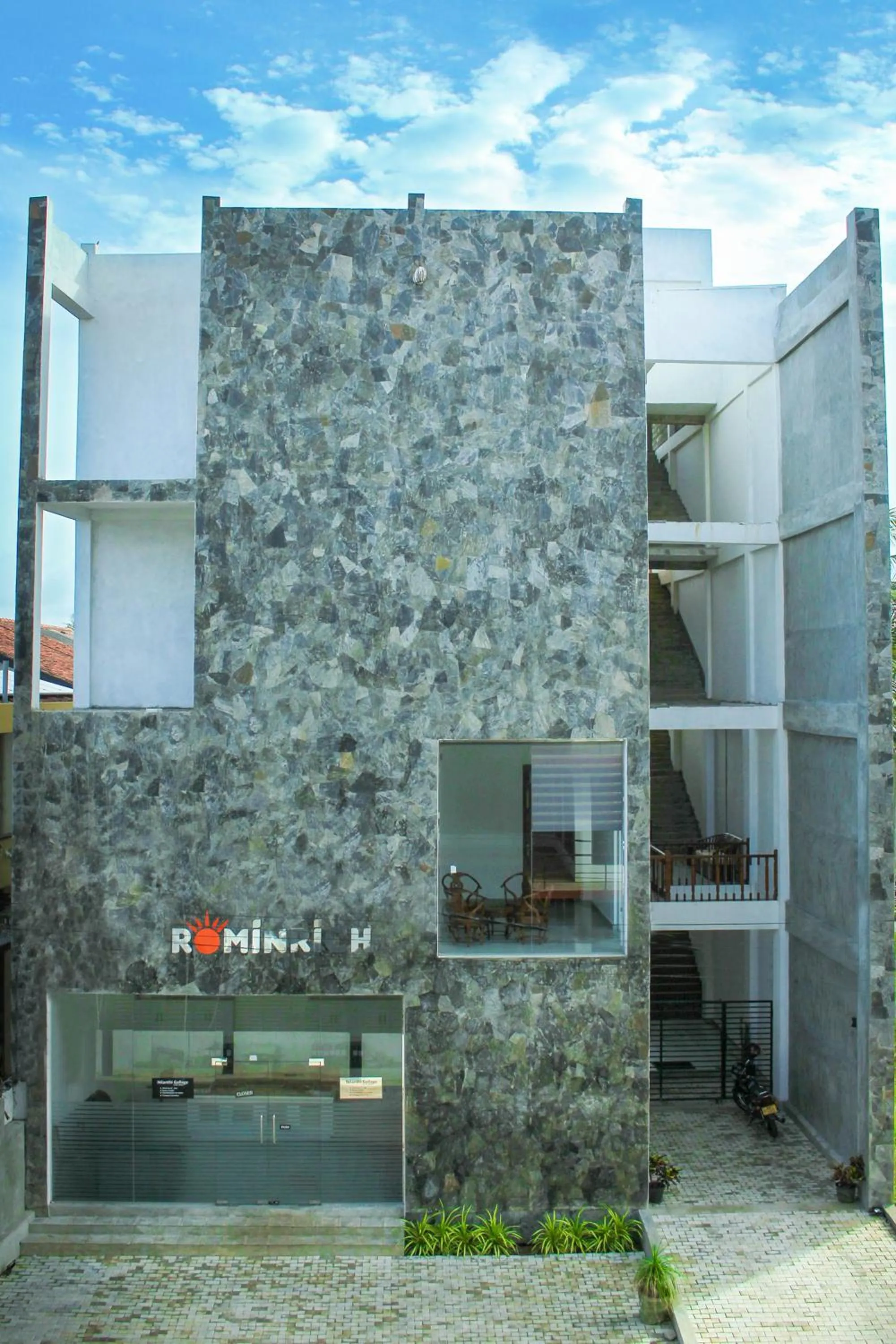 Property building in Rominrich