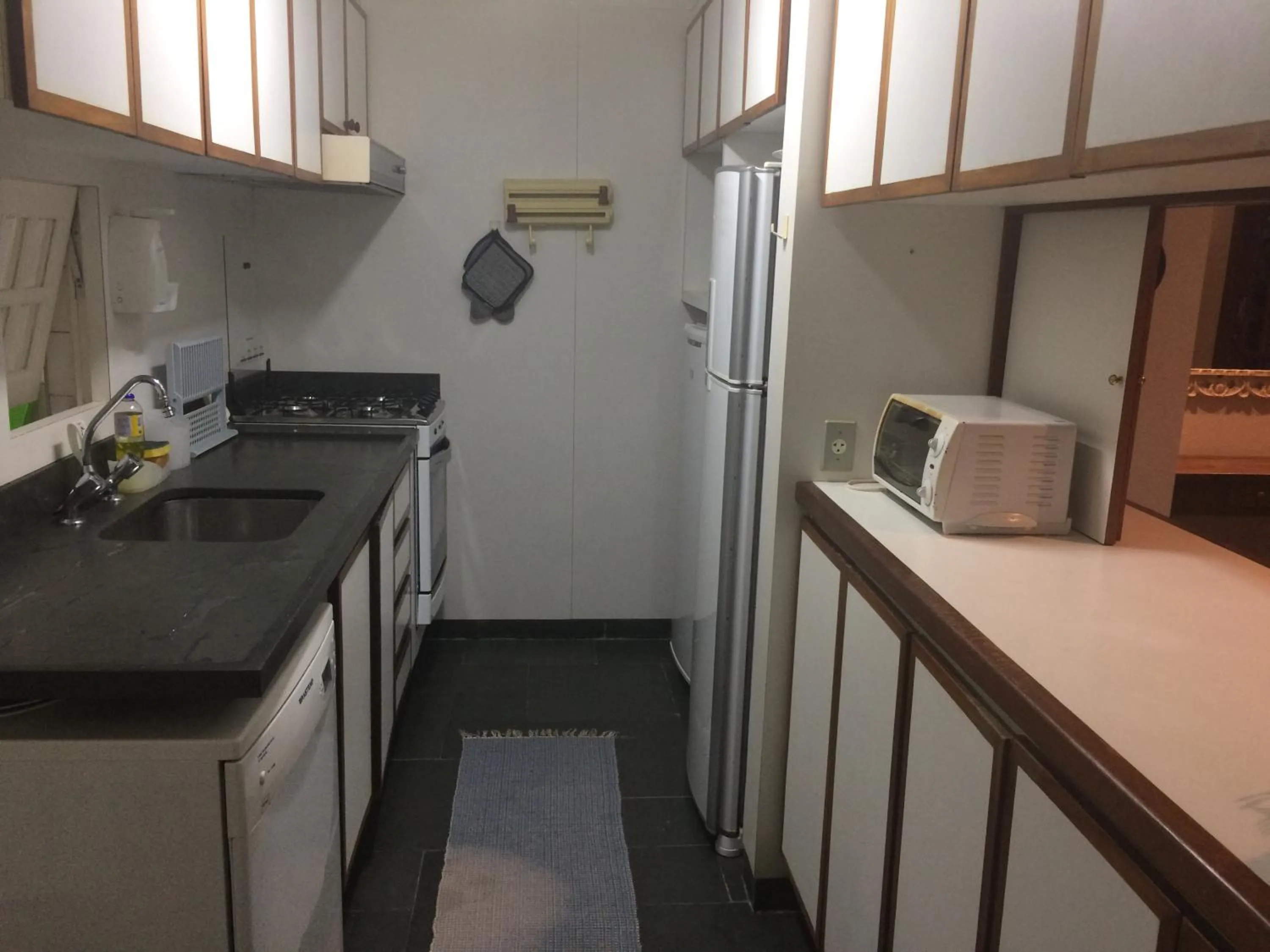 Kitchen or kitchenette in Juquehy - Condomínio de Frente para o Mar - Piscina Aquecida - Quadra de Tenis