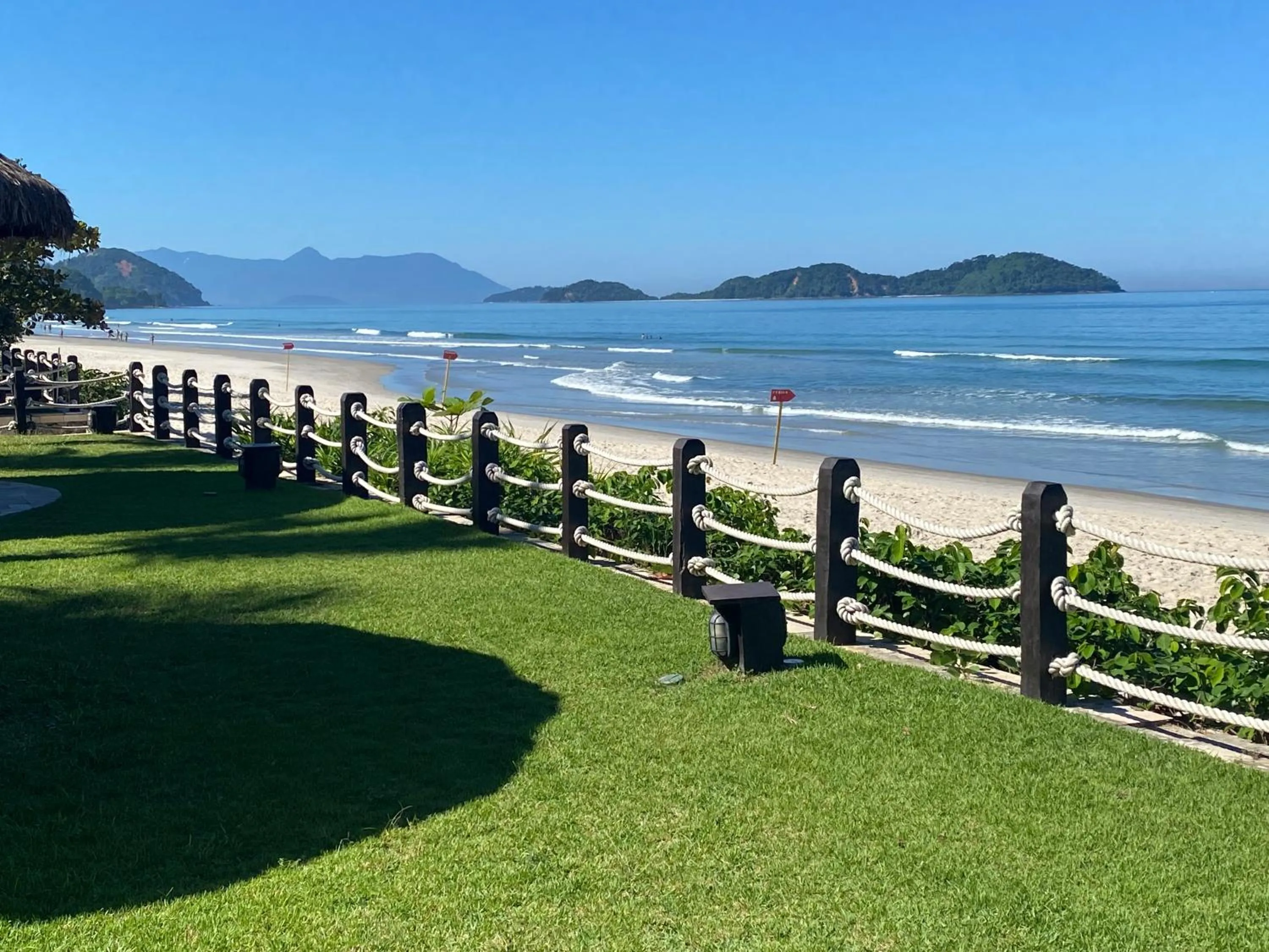 Natural landscape in Juquehy - Condomínio de Frente para o Mar - Piscina Aquecida - Quadra de Tenis