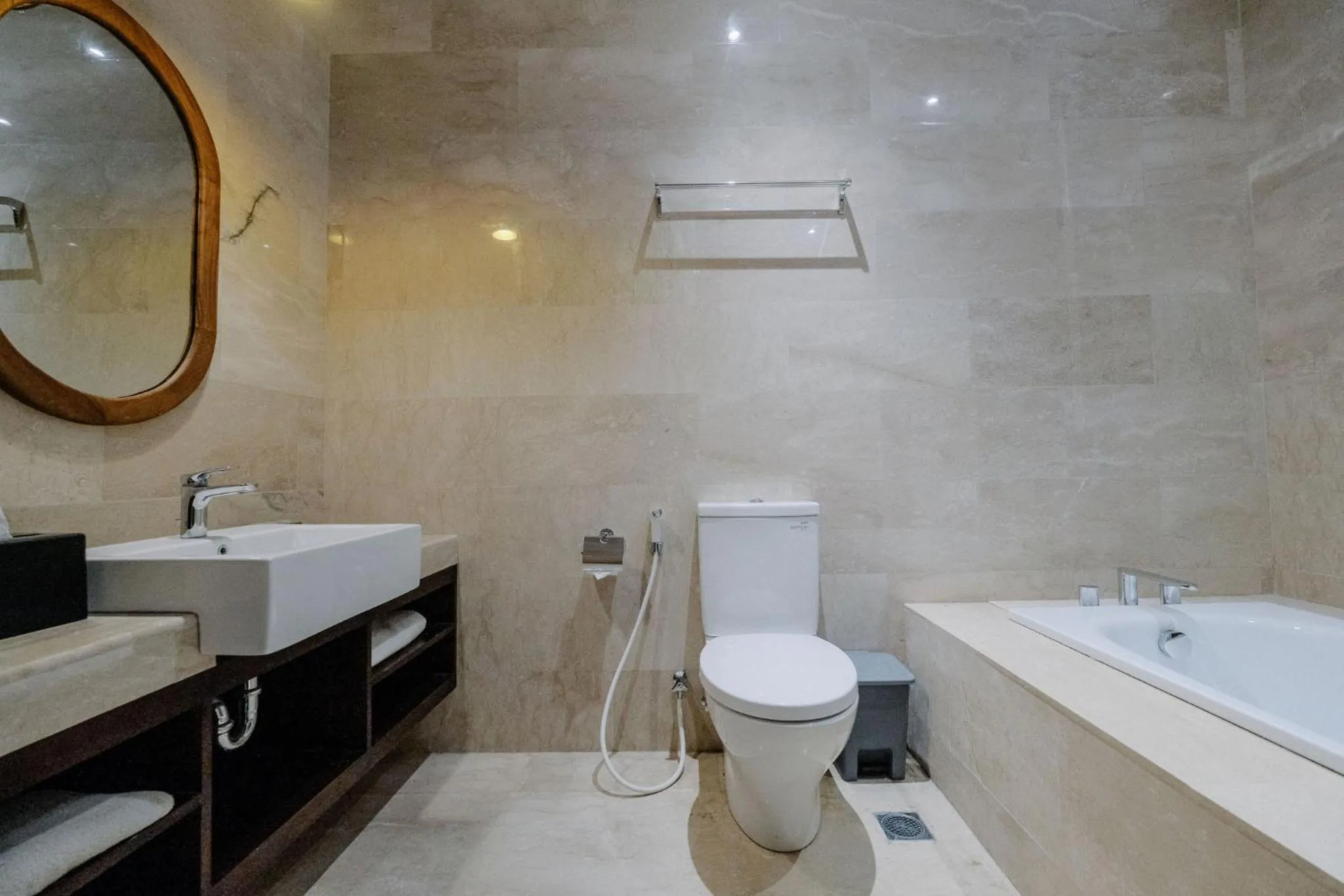 Bathroom in djabu Seminyak Hotel