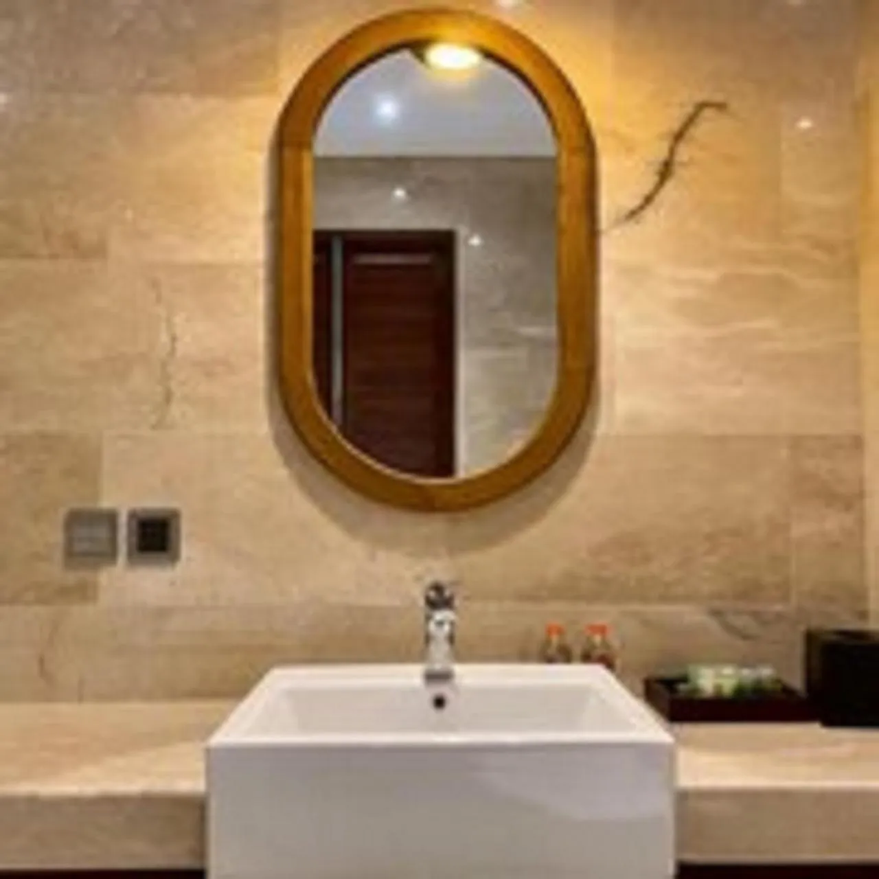 Bathroom in djabu Seminyak Hotel