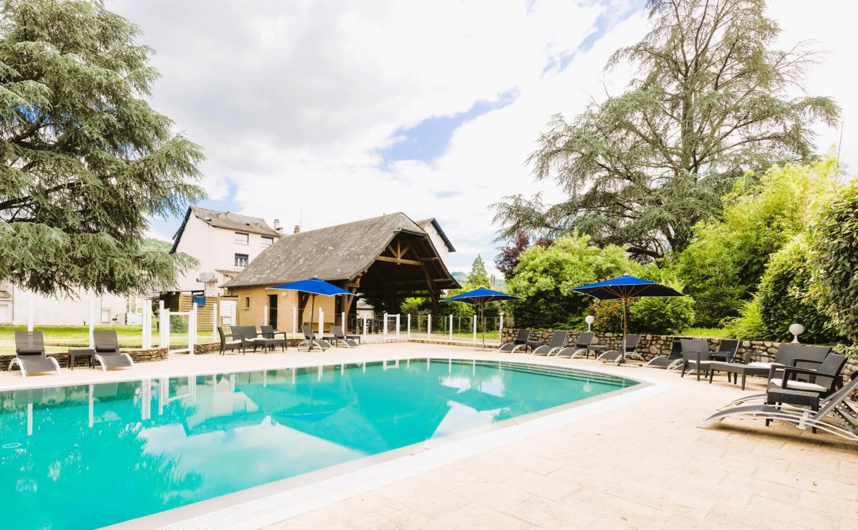 Swimming pool in Le Sablier du Temps