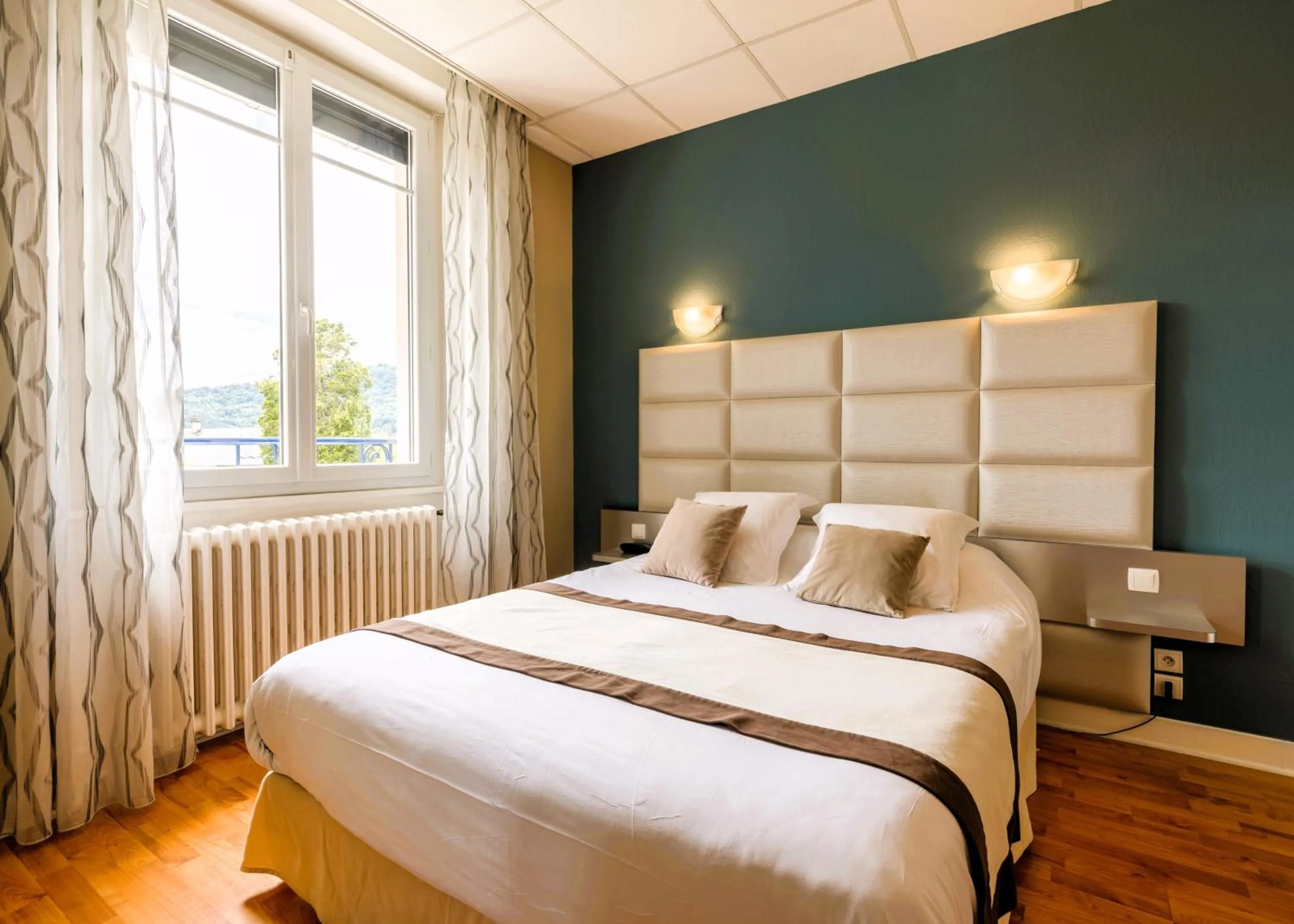 Bedroom, Bed in Le Sablier du Temps