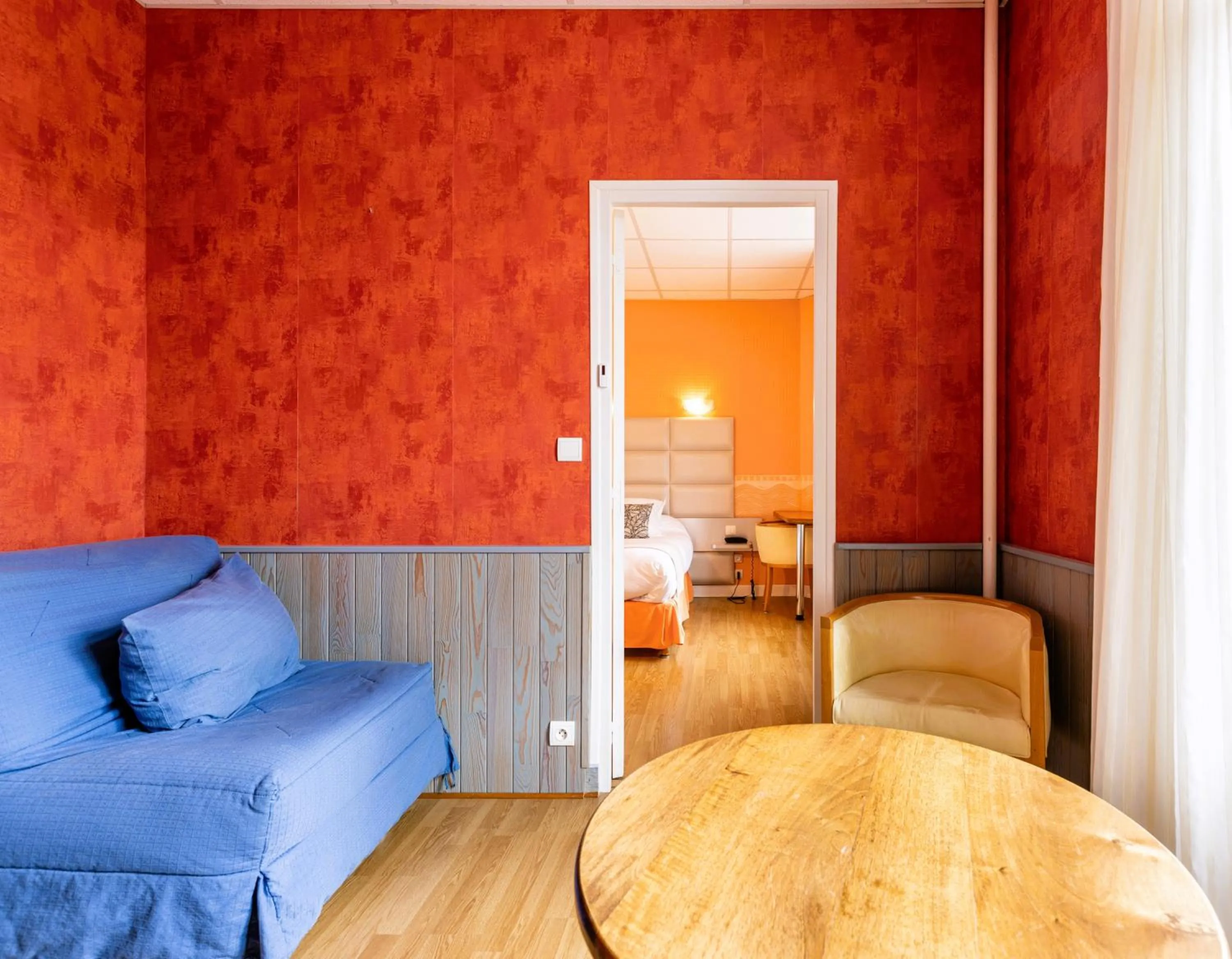 Seating area in Le Sablier du Temps