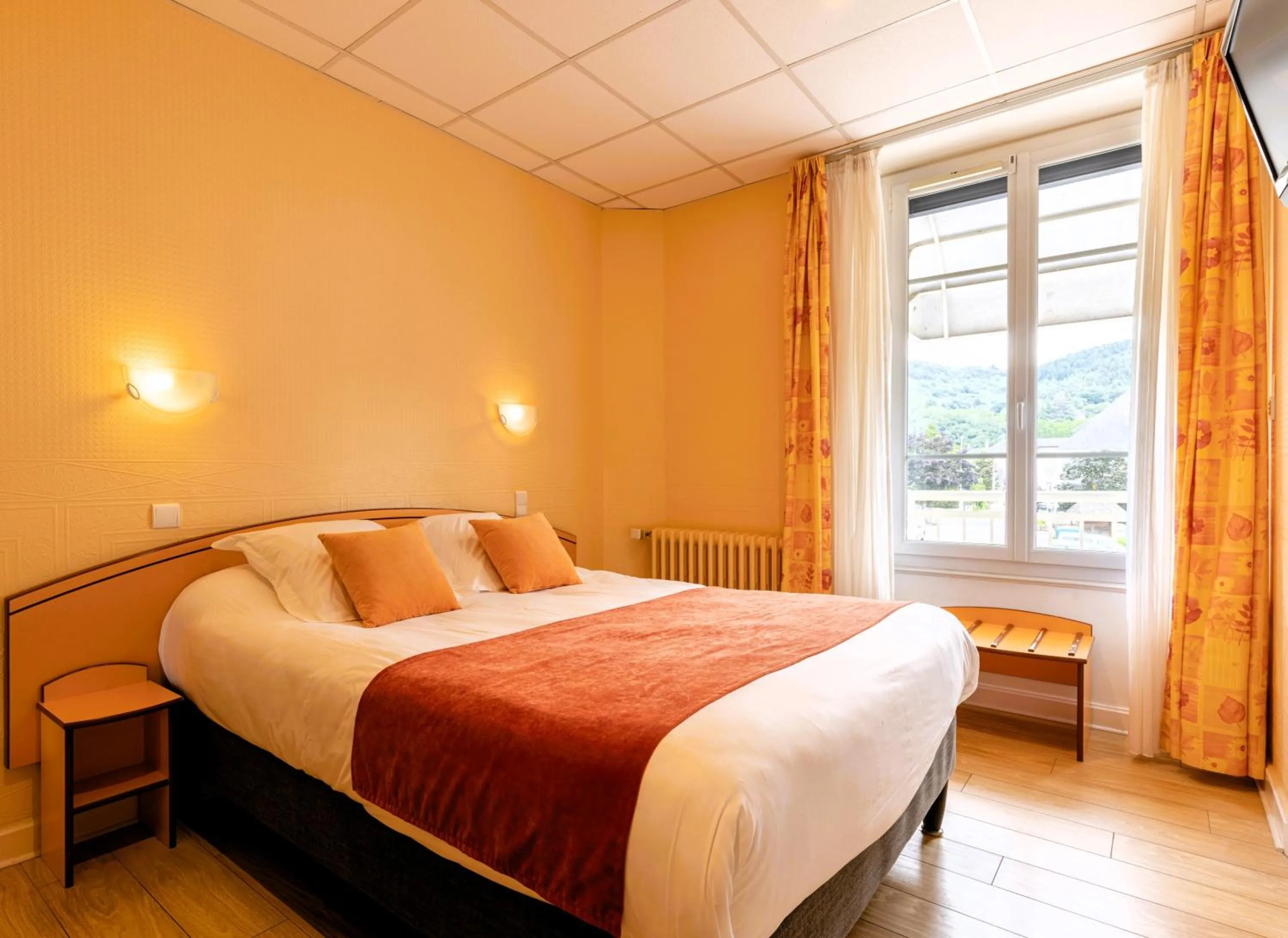 Bedroom, Bed in Le Sablier du Temps