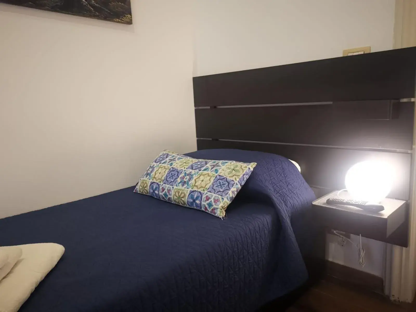Classic Single Room with Balcony in Del Centro Classic Single Room with Balcony in Del Centro