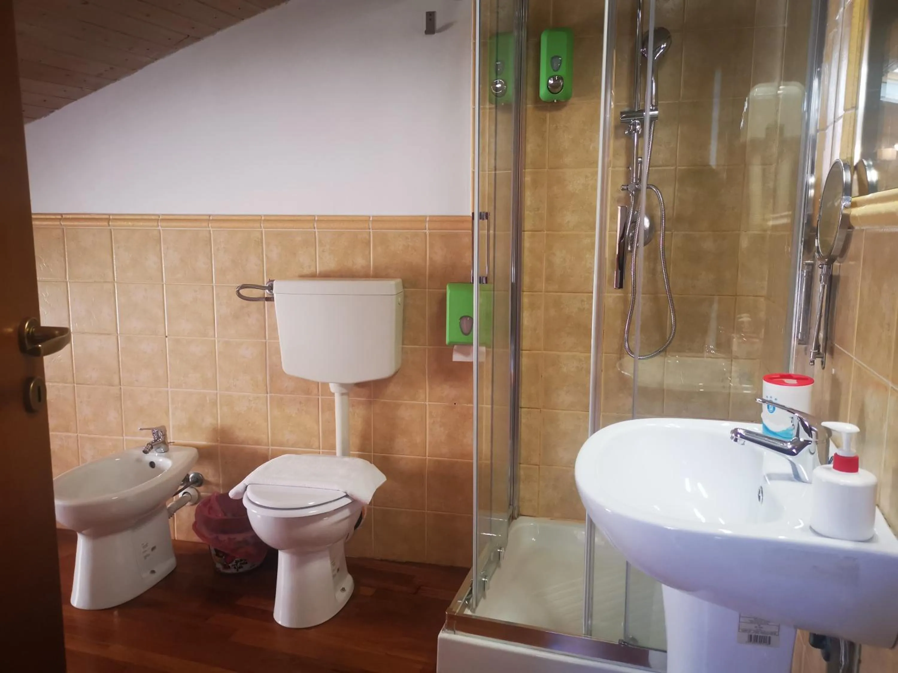 Bathroom in Del Centro