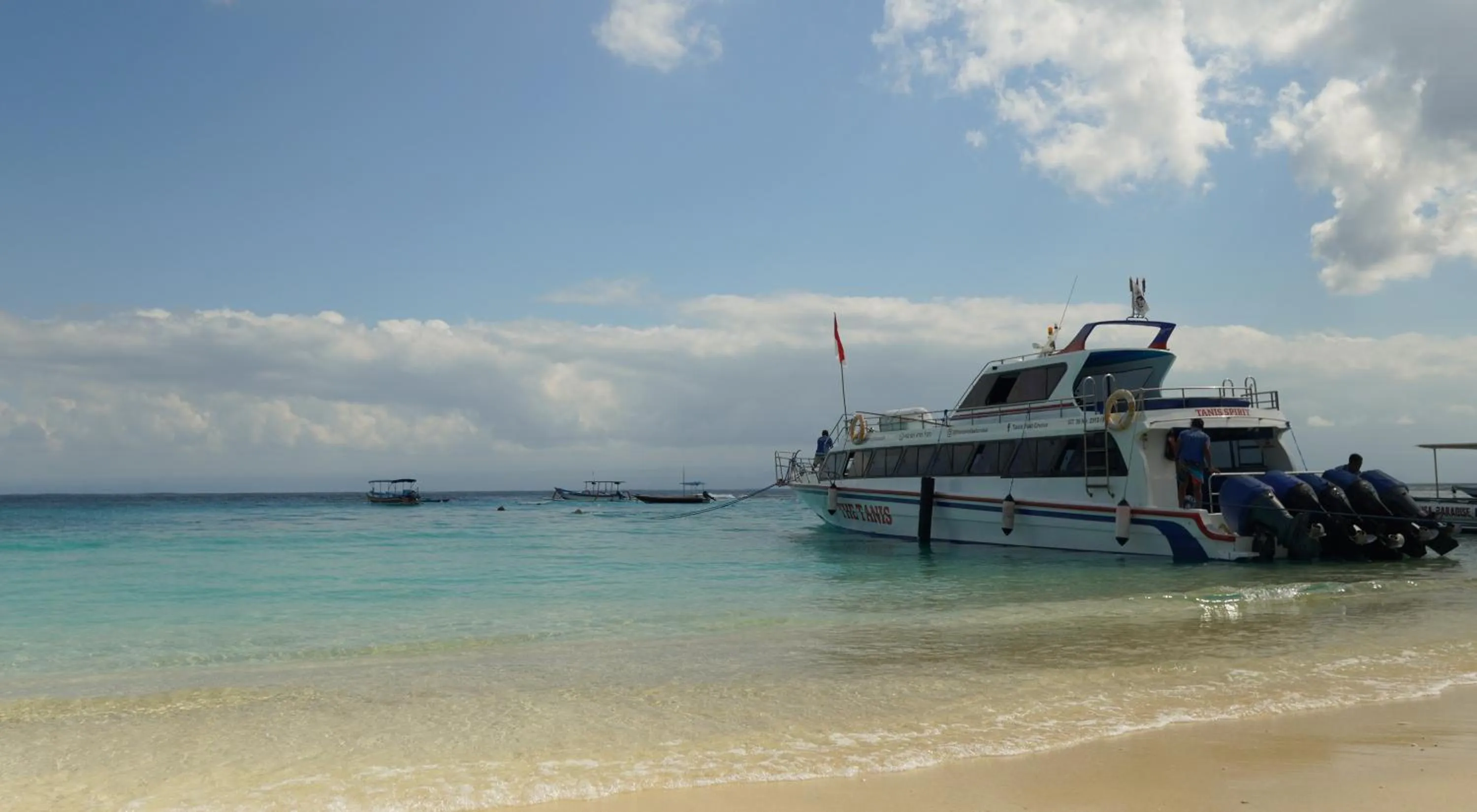 Beach in The Tanis Beach Resort Nusa Lembongan