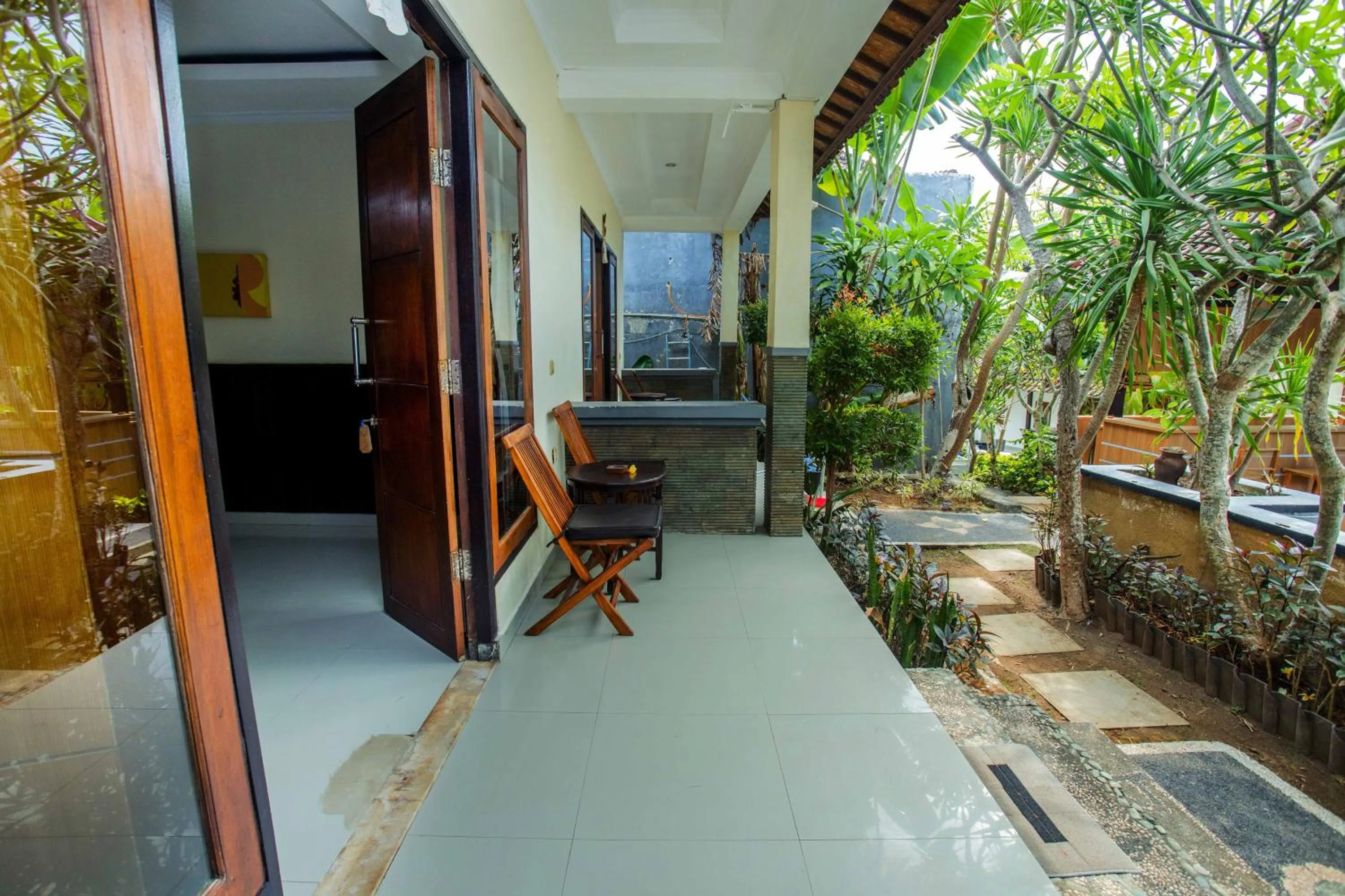 The Tanis Beach Resort Nusa Lembongan