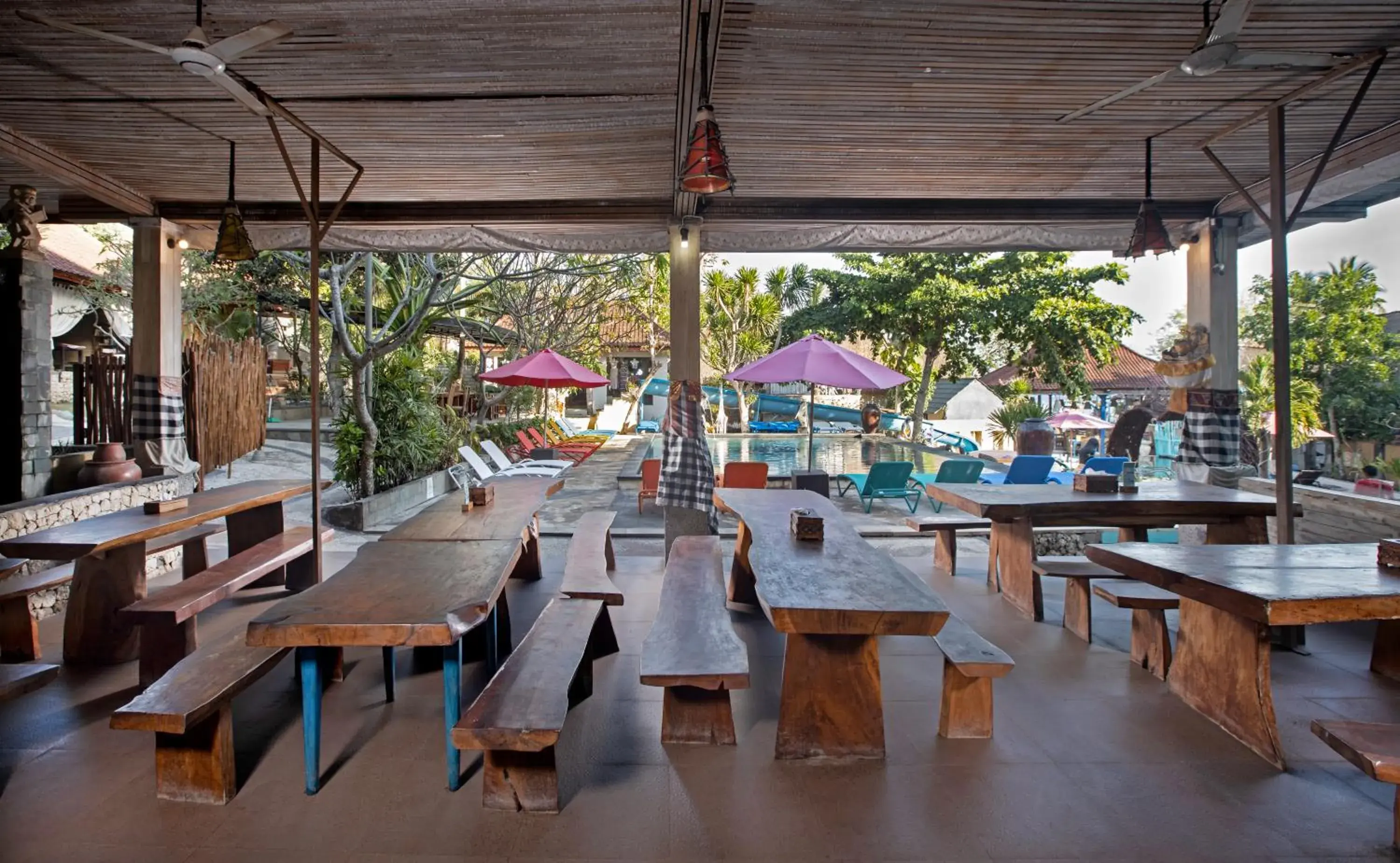 Restaurant/places to eat in The Tanis Beach Resort Nusa Lembongan Restaurant/places to eat in The Tanis Beach Resort Nusa Lembongan